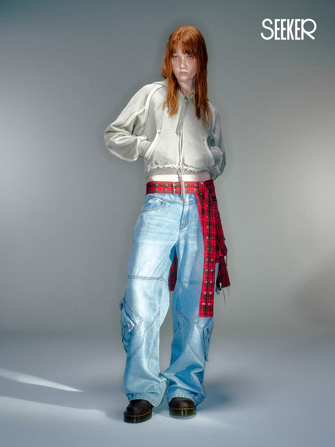Vacant Archive Bellamy Leather Colloar Jacket Black, Vacant Archive Bajess Layered Skirt Belt Check Red Charcoal 착용 스타일 - 7