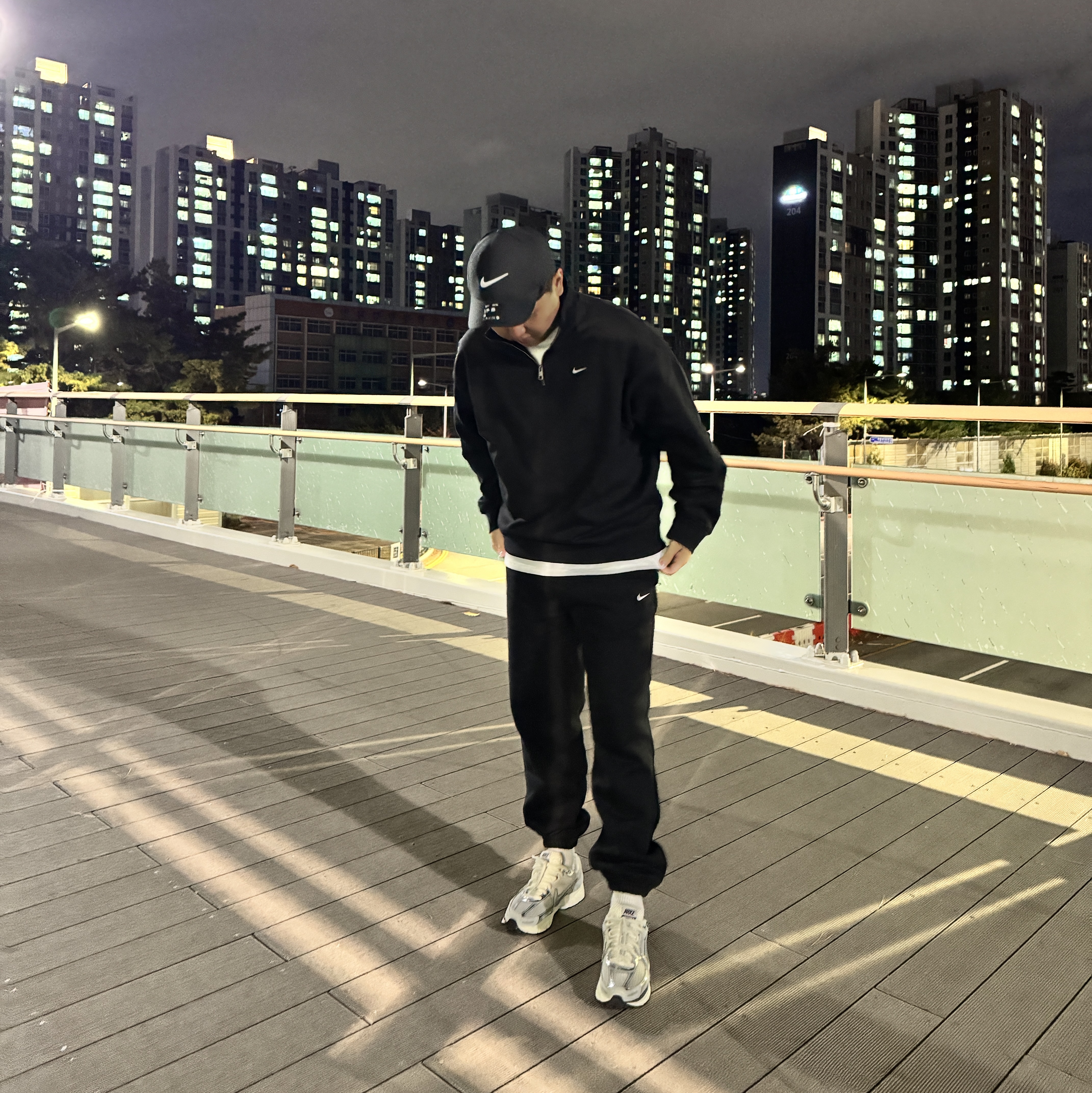 (W) Nike NRG Solo Swoosh Fleece Pants Black White - Asia, Nike NRG Solo Swoosh Heavy Weight BB Quarter Zip Top Black - Asia 착용 스타일 - 2