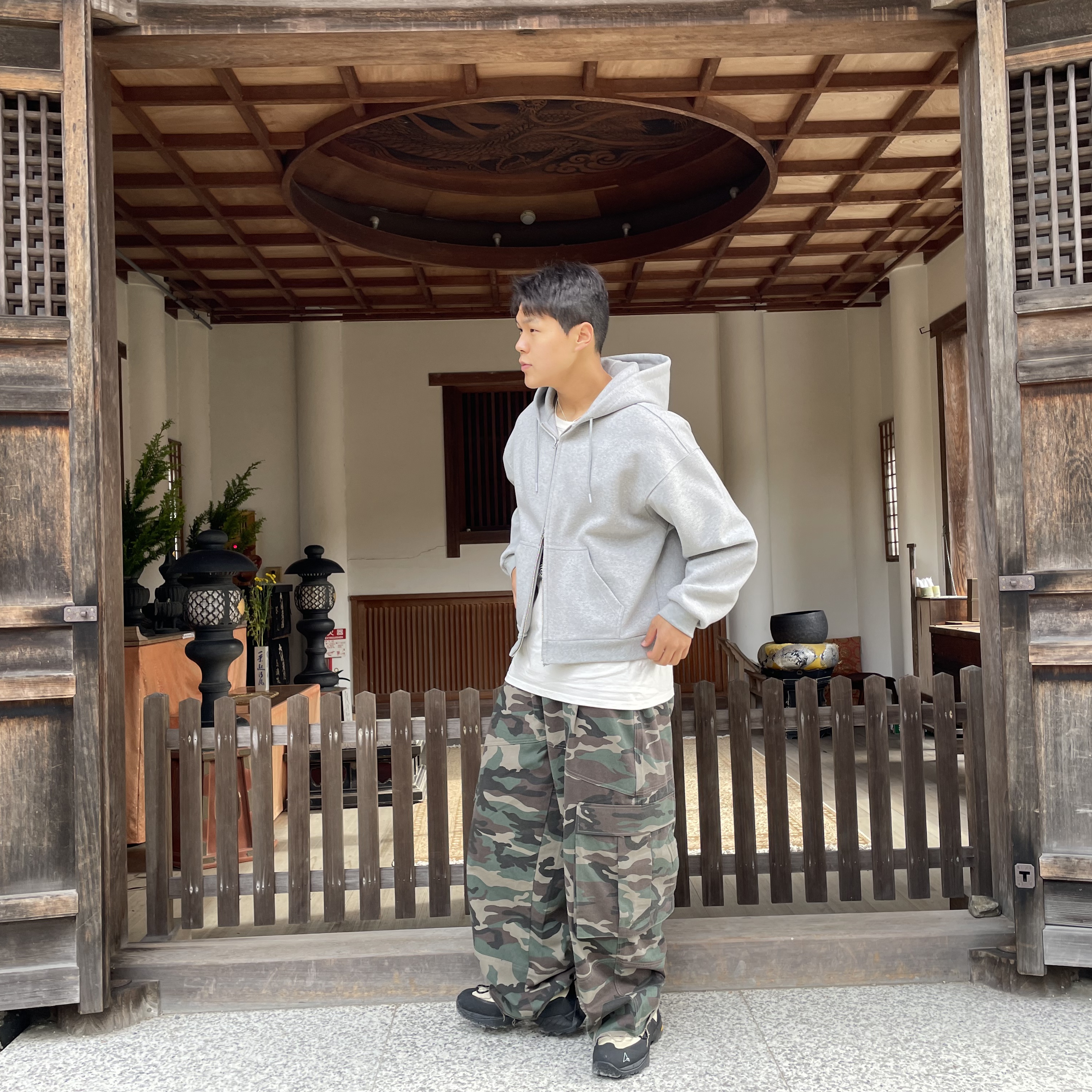 Undermycar Mu.51 Anti Fxxking Logo Play Big Cargo Camo Pants Camo Khaki, Nonnod Scuba Zip Hoodie Grey 착용 스타일 - 3