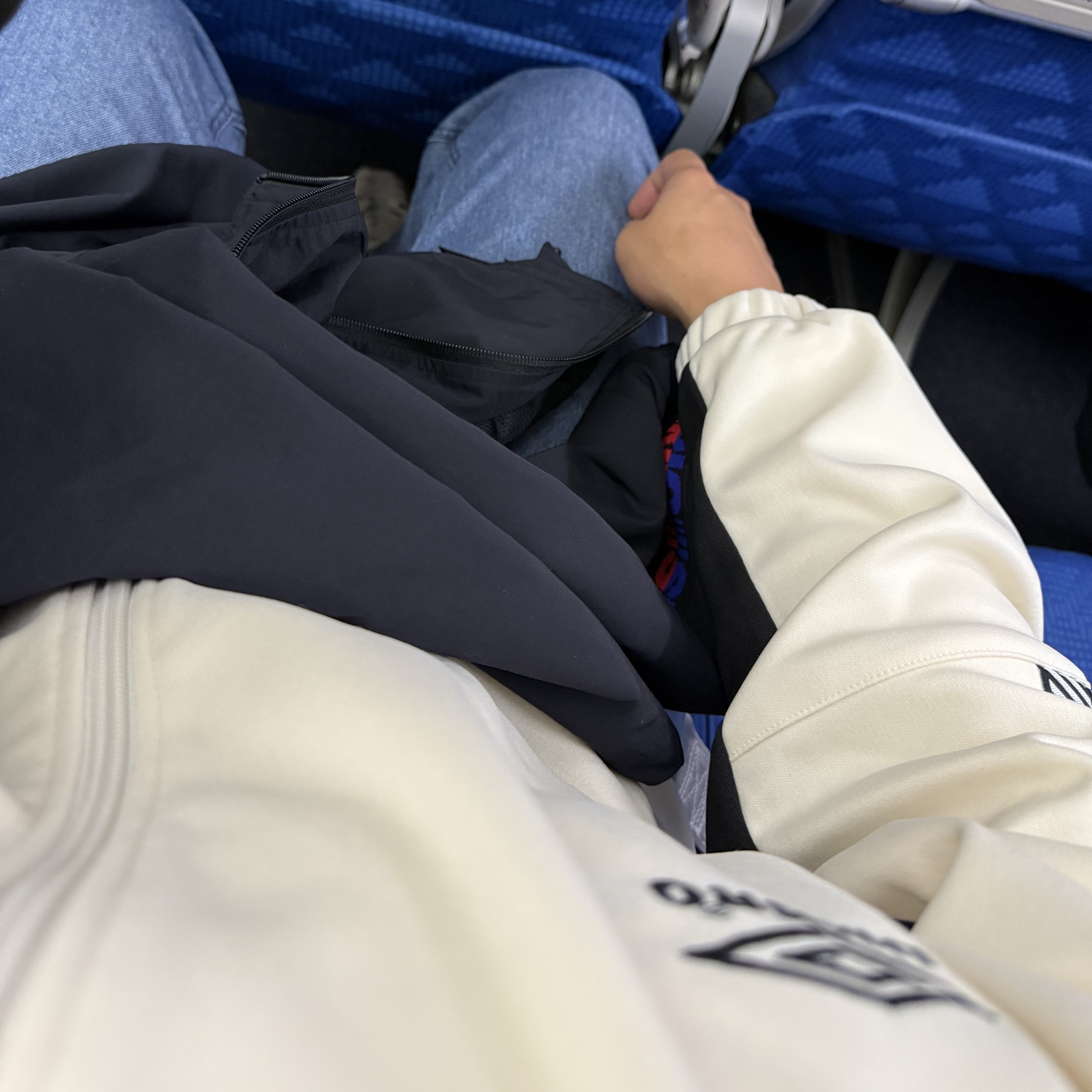 Supreme x Hysteric Glamour Track Jacket Navy - 24FW, Keen Jasper Sneakers Natural Canvas Black Olive 착용 스타일