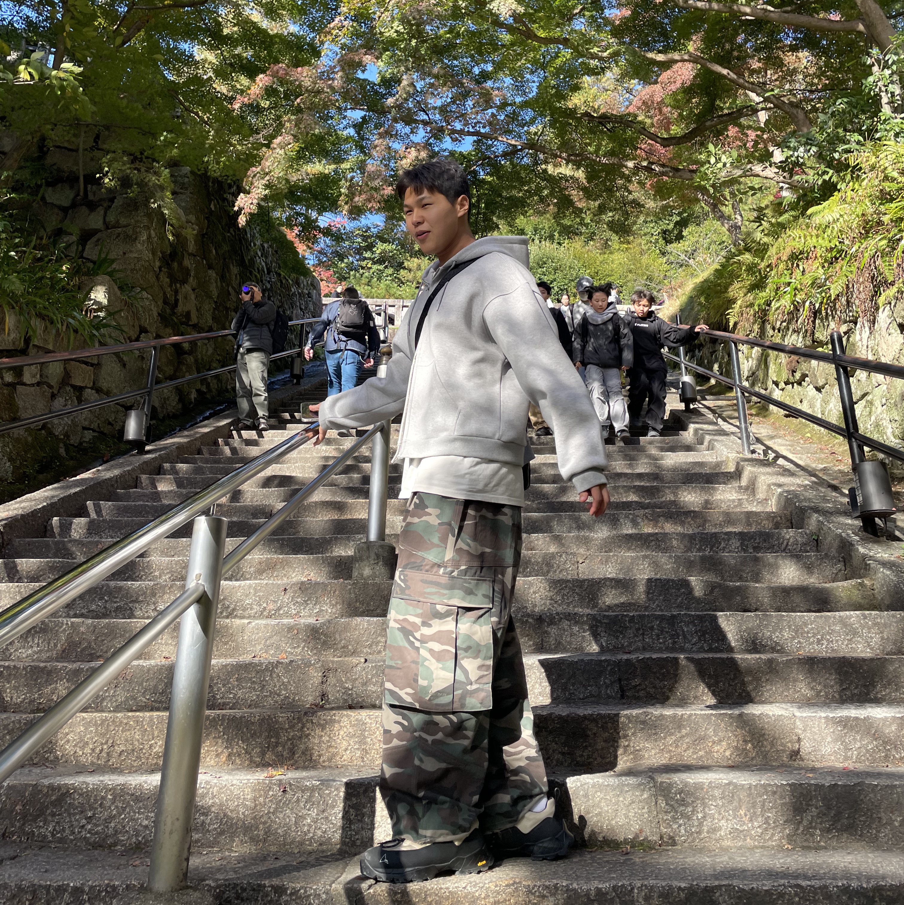 Undermycar Mu.51 Anti Fxxking Logo Play Big Cargo Camo Pants Camo Khaki, Nonnod Scuba Zip Hoodie Grey 착용 스타일 - 5
