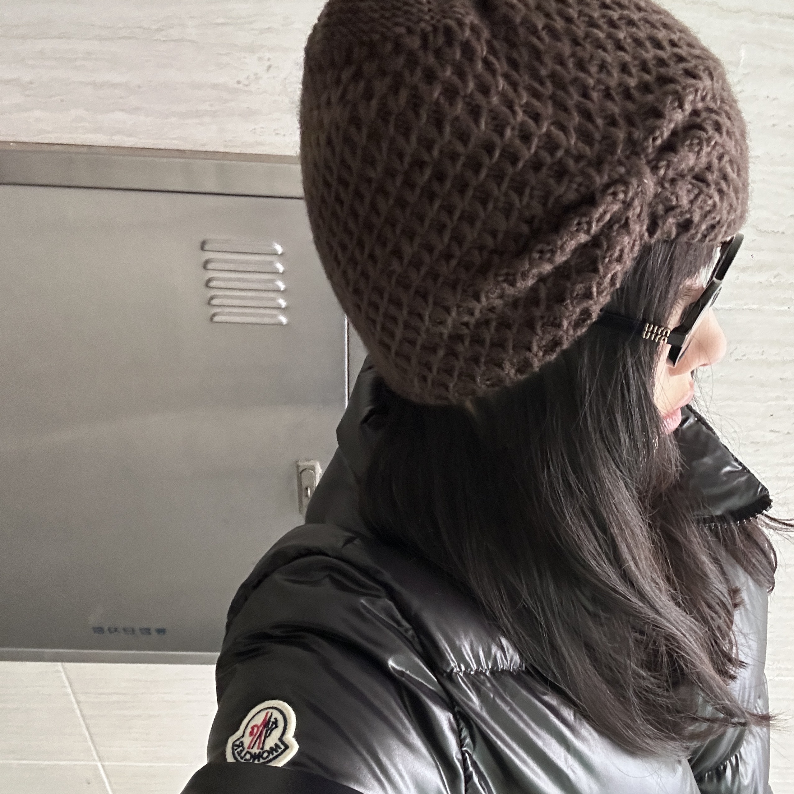 (W) Moncler Abbadia Short Down Jacket Black - 24FW 착용 스타일