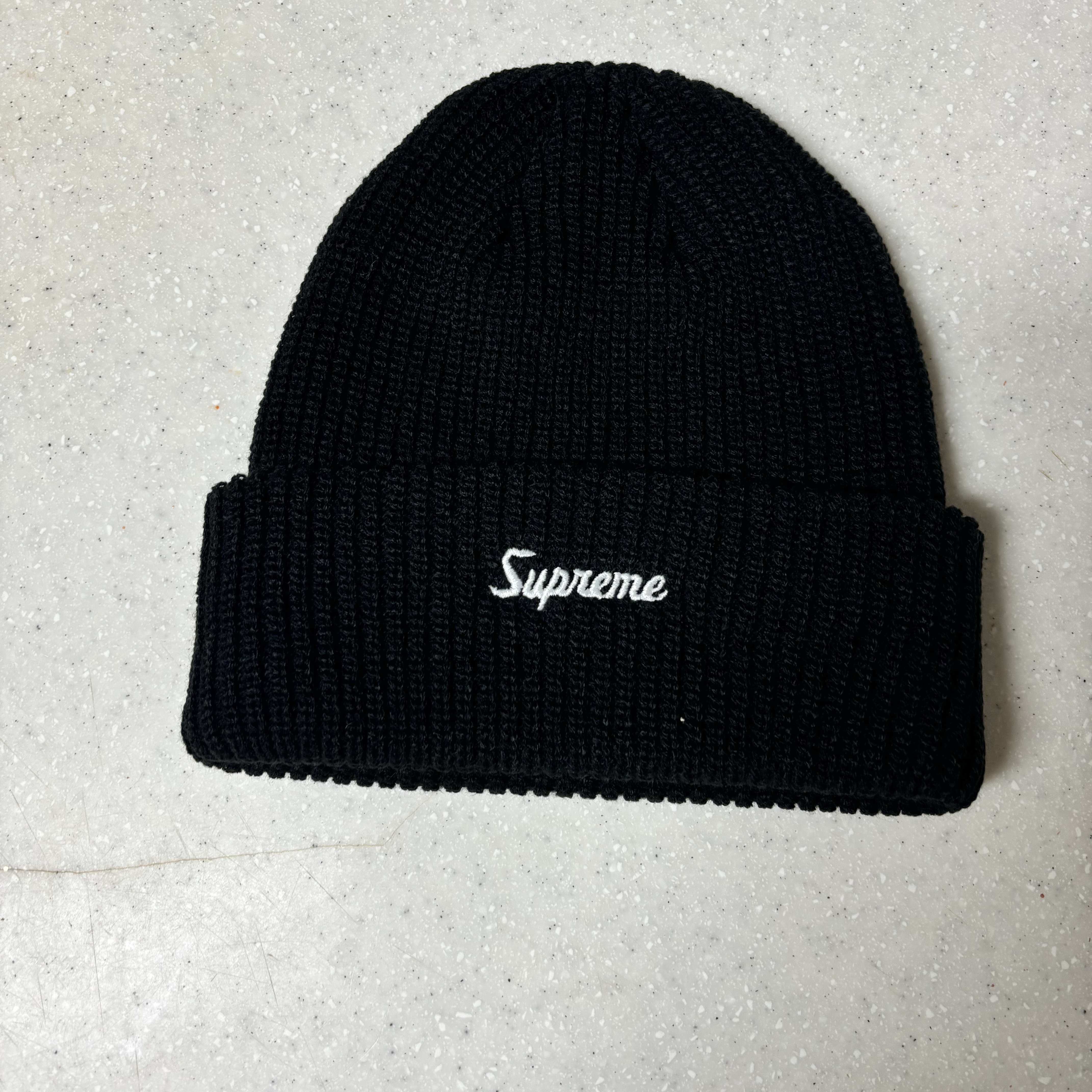 Supreme Loose Gauge Beanie Black 착용 스타일