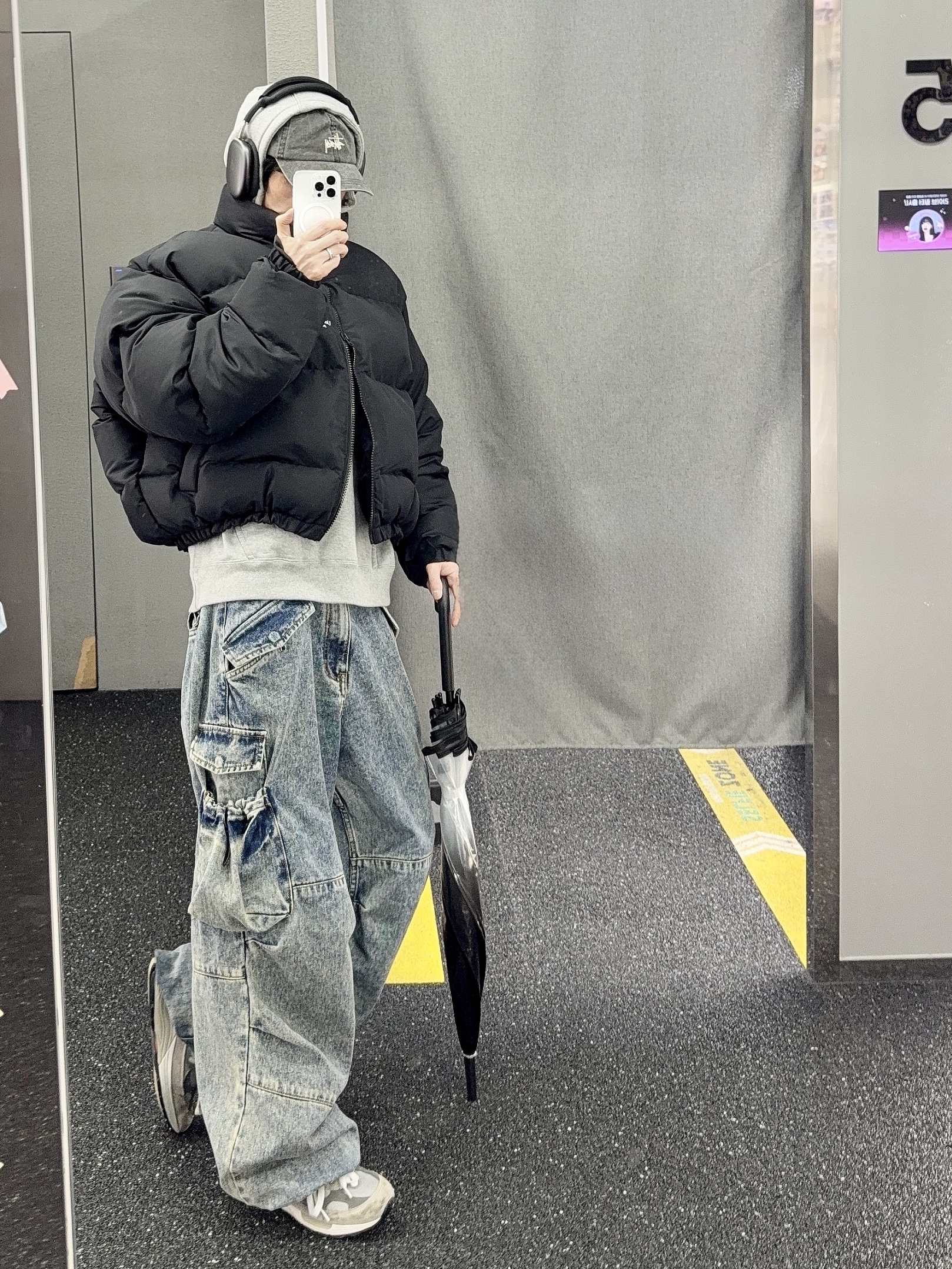 New Balance 992 Made in USA Grey - D Standard, Undermycar Mu.15 Anti Fxxking Logo Play Triple Logo Crop Padding Jacket Black 착용 스타일 - 3