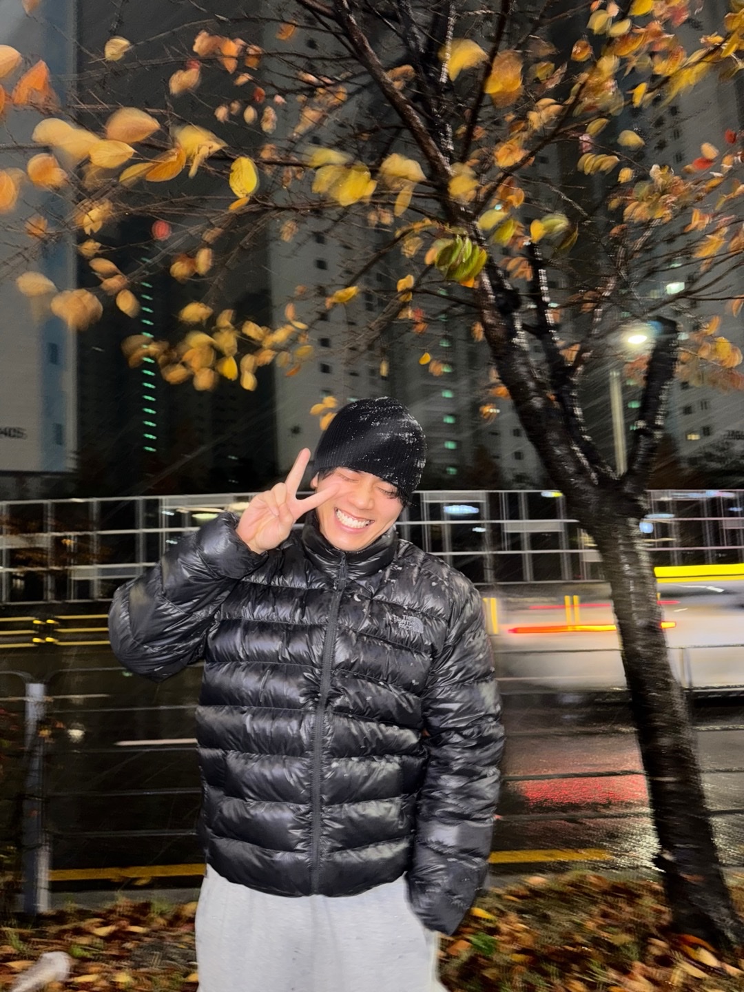 The North Face Matier RDS Down Jacket Charcoal - 24FW 착용 스타일 - 2