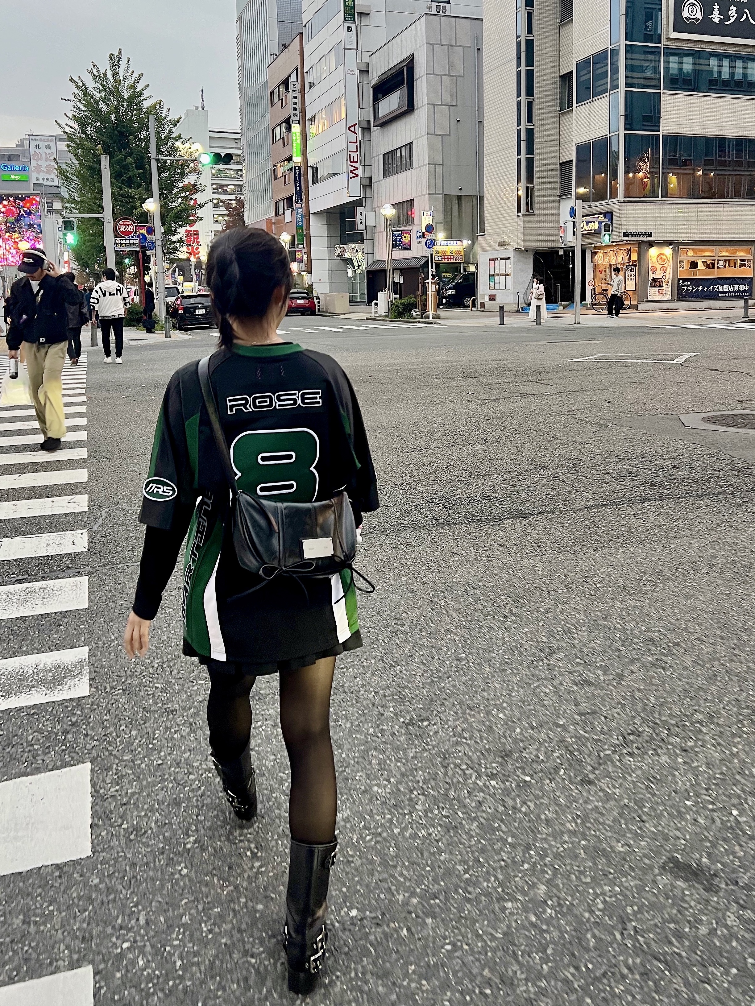 Supreme x Martine Rose Football Jersey Black - 24FW, Matin Kim Half Shirring Ribbon Round Bag Black 착용 스타일 - 4