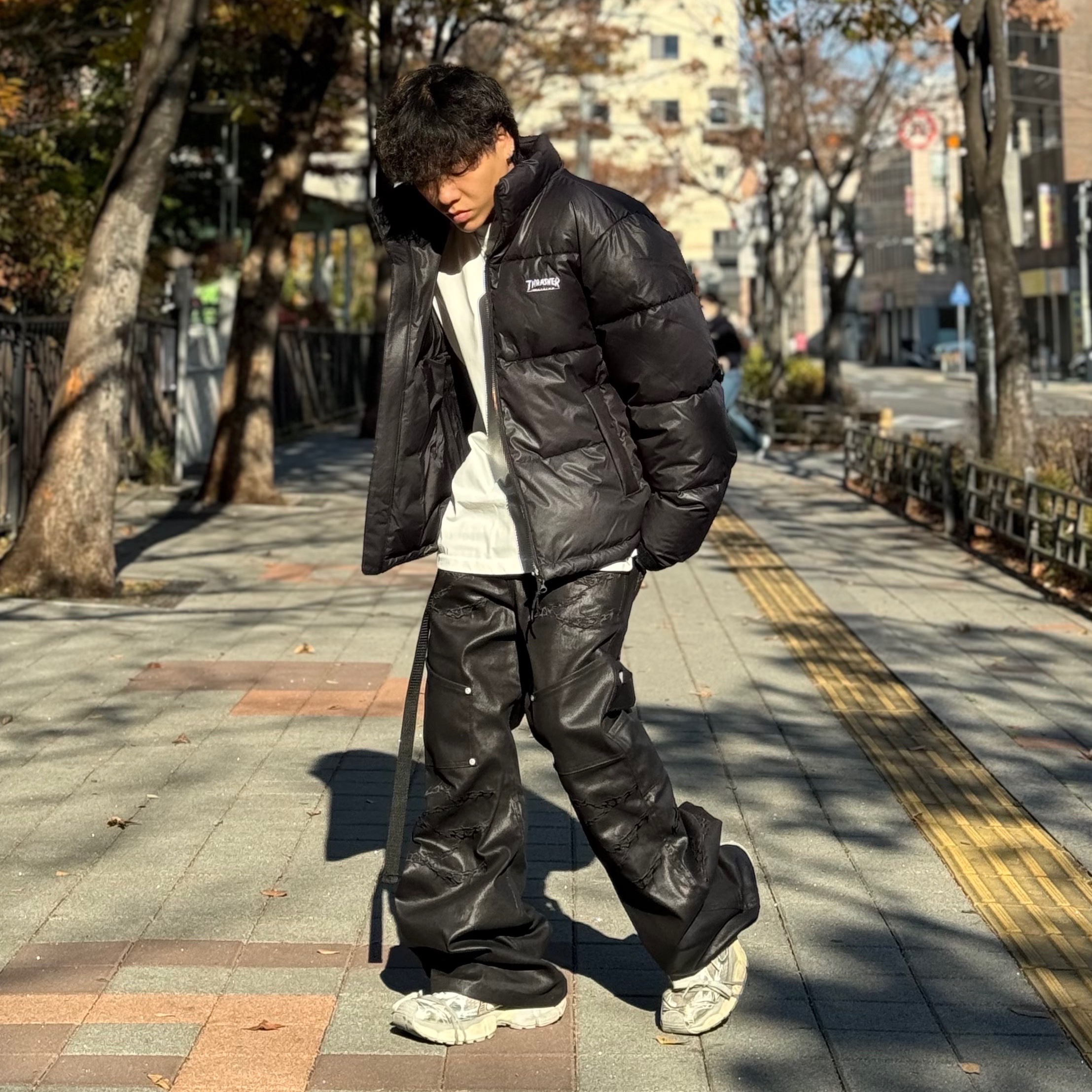 Balenciaga 3XL Sneakers Light Beige 착용 스타일 - 3