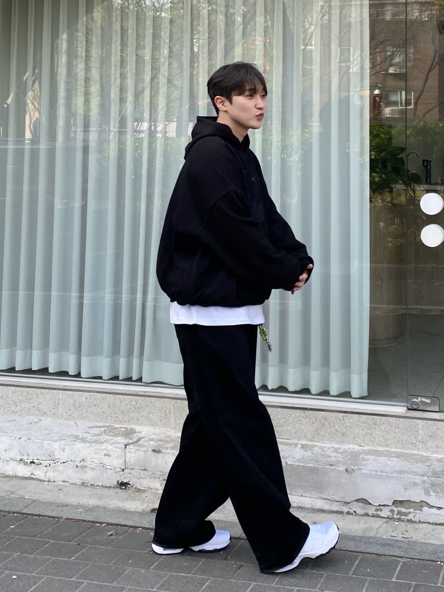 Nike x Comme des Garcons Homme Plus Air Max Sunder SP White, Undermycar Gashutein 6 Six People Graphic 2 Layered Hoodie Bristol Black - 24SS 착용 스타일 - 1