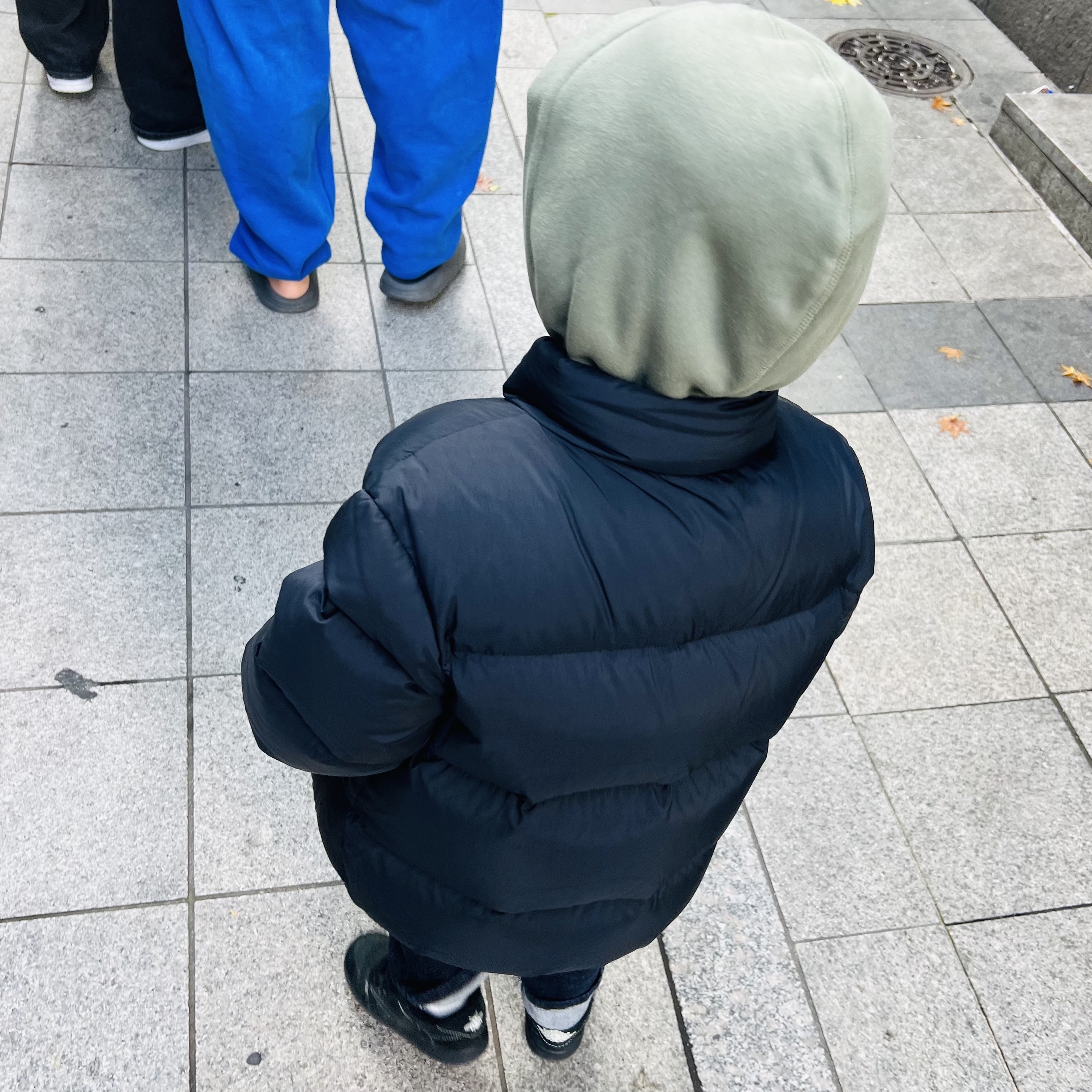 Carhartt Knit Cuffed Beanie Black, (TD) Jordan 1 x Travis Scott Retro Low OG SP Black Phantom 착용 스타일 - 2