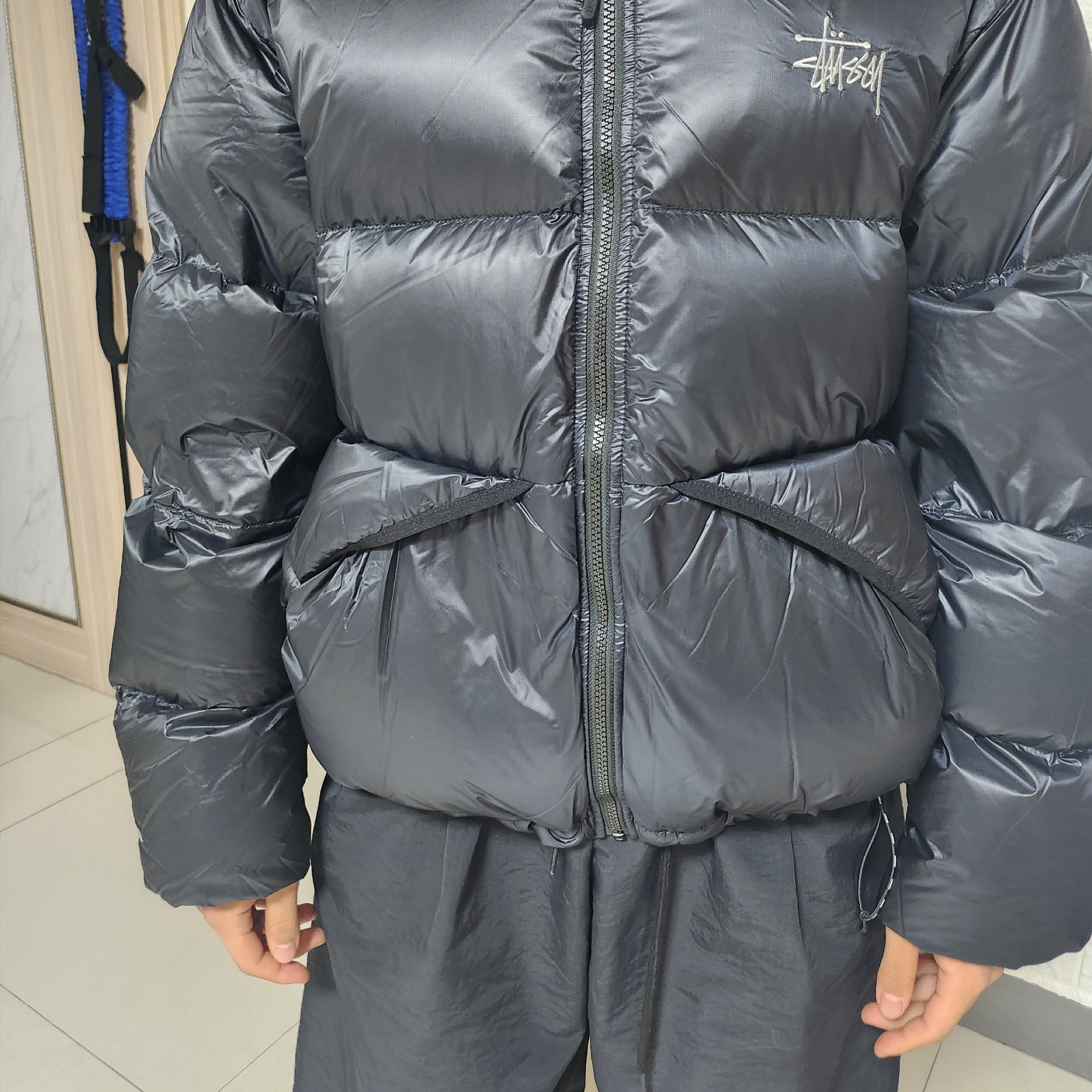 Stussy Down Parka Micro Ripstop Phantom Black 착용 스타일 - 1
