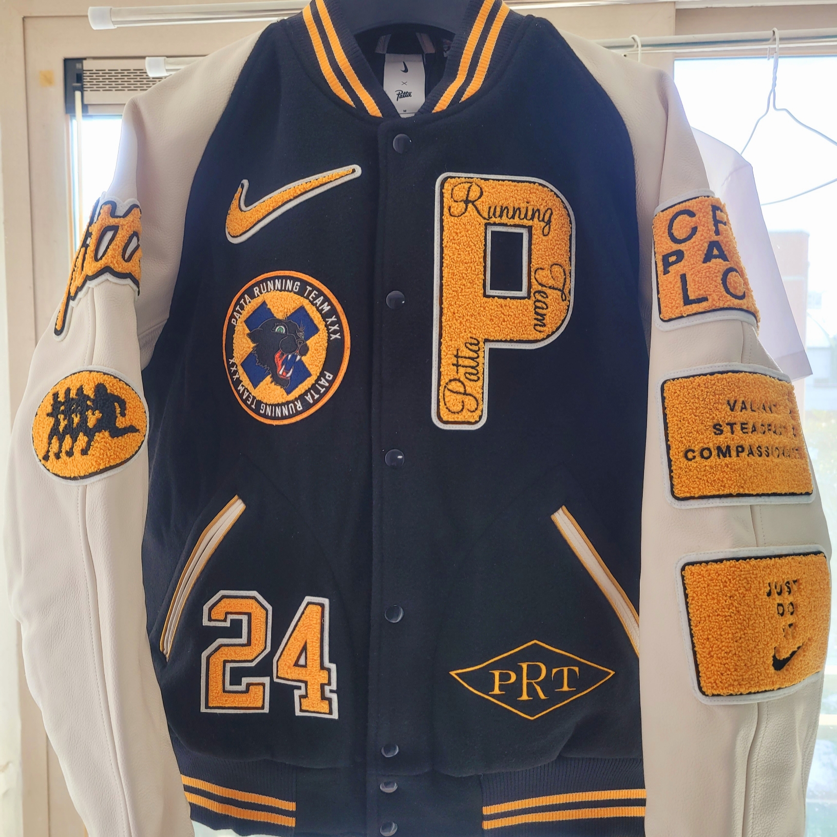 Nike x Patta Varsity Jacket Black Yellow - US/EU 착용 스타일 - 1