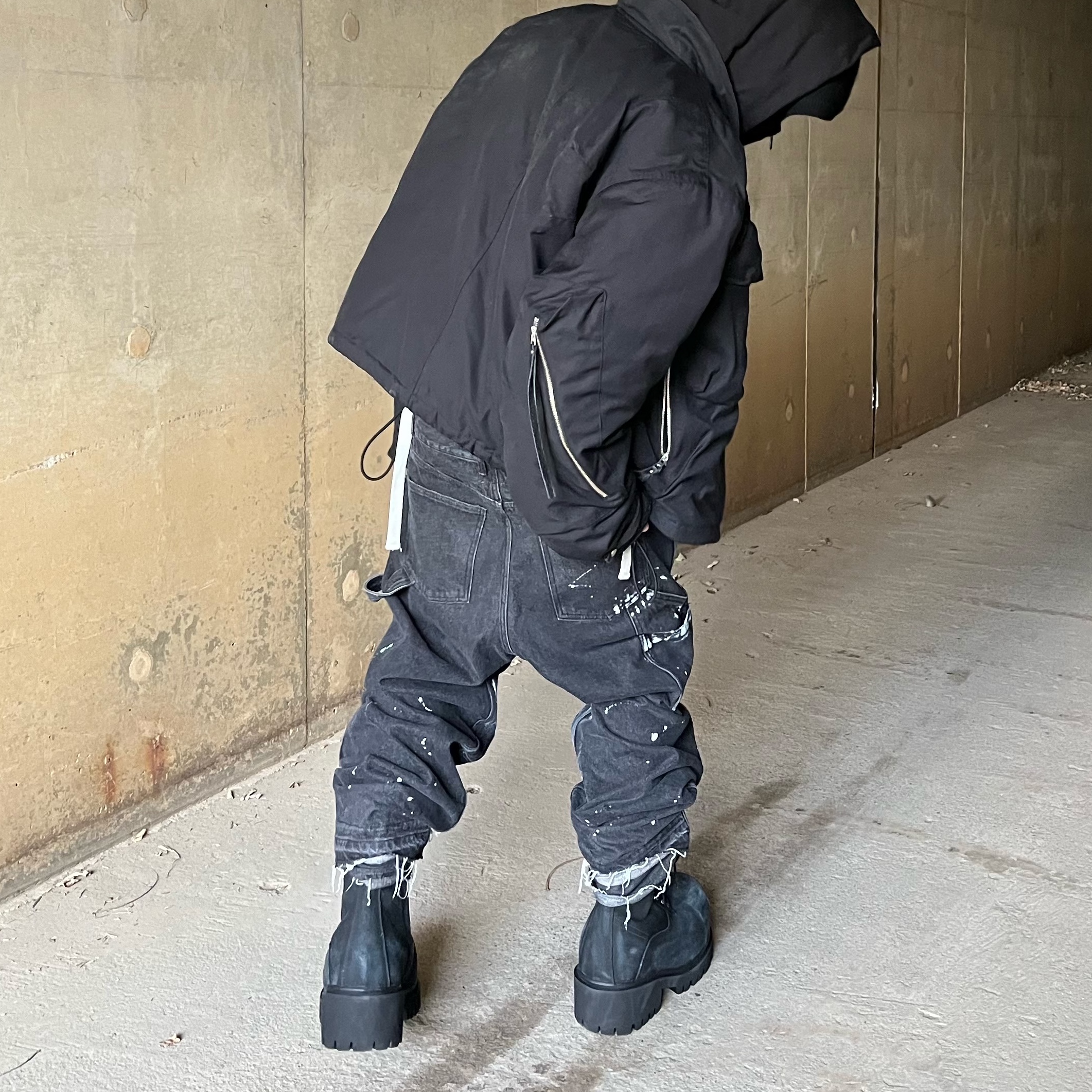 Wapworks Work Double Knee Carpenter Pants, Balenciaga Stomper Bootie Black 착용 스타일 - 4