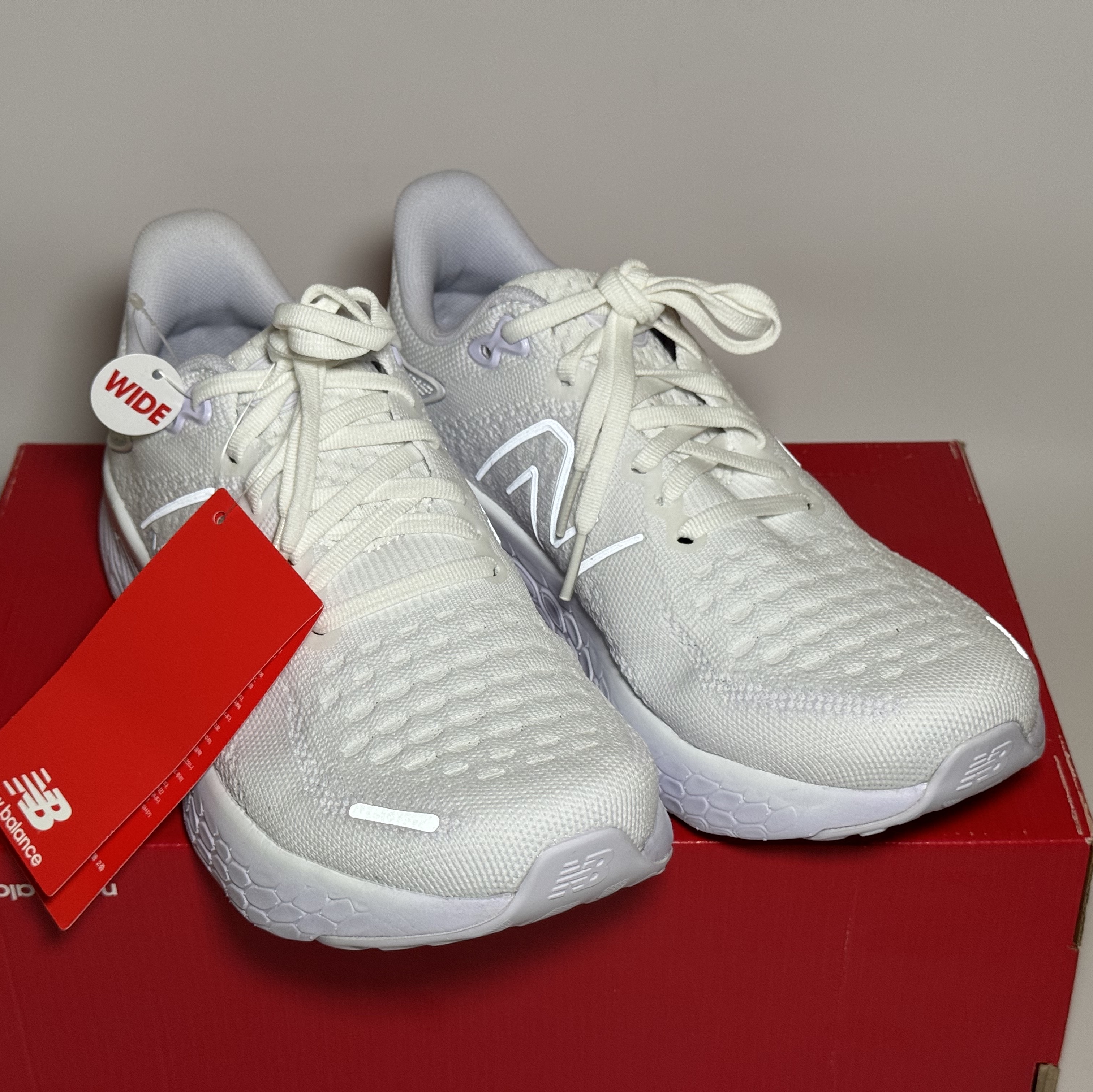 (W) New Balance Fresh Foam X 1080v12 White - 2E Extra Wide 착용 스타일 - 1
