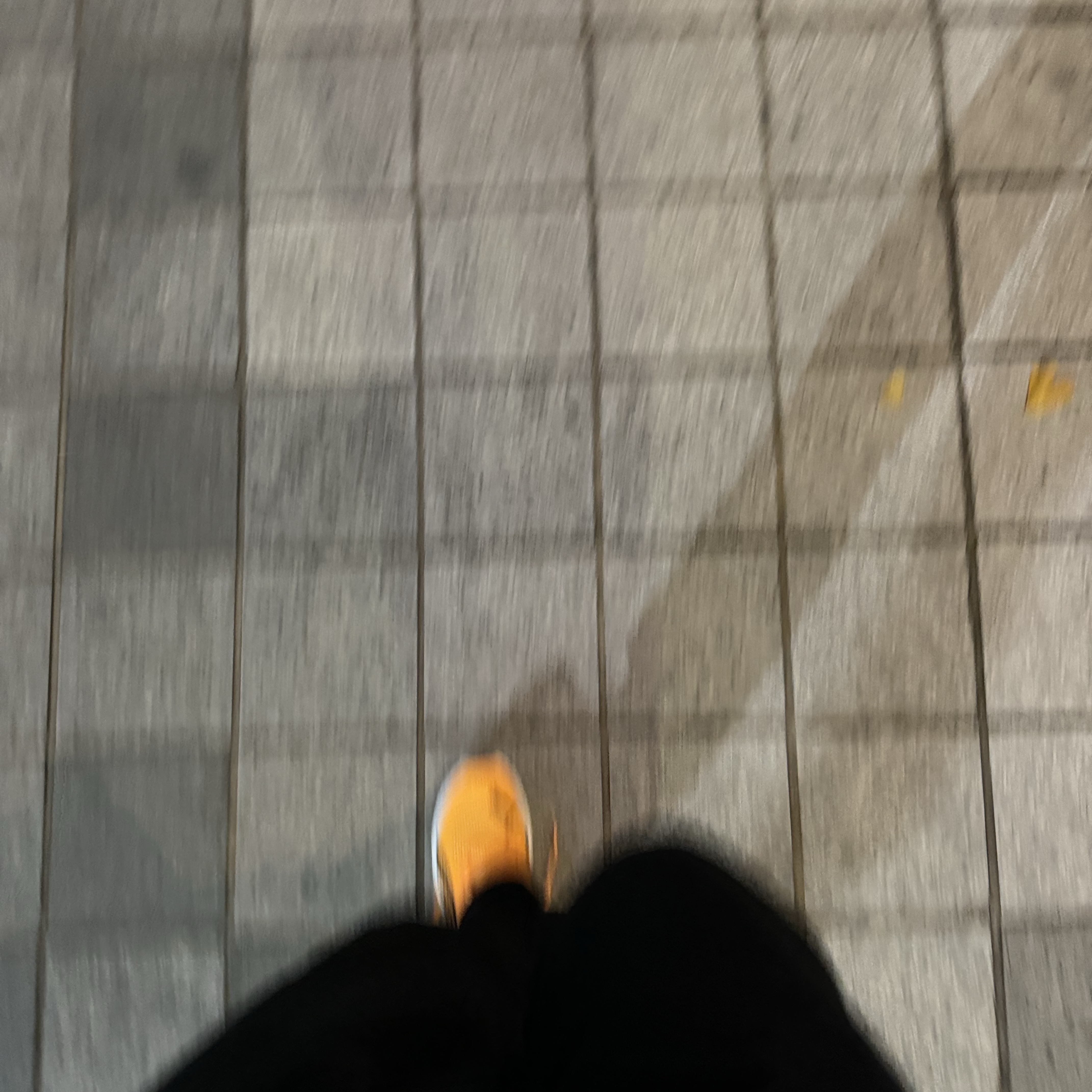 Puma Deviate Nitro 3 Fade Sun Stream Sunset Glow 착용 스타일 - 2