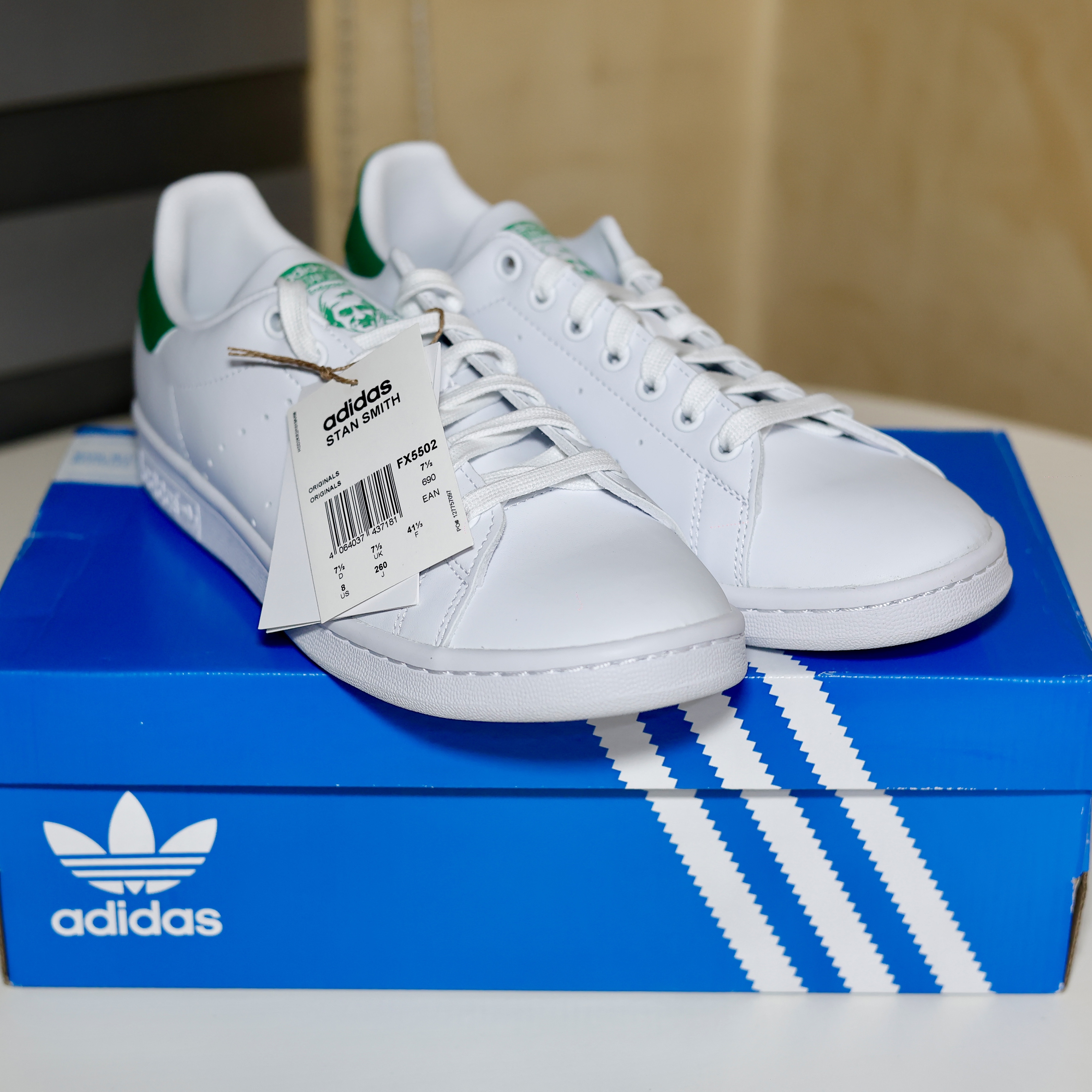 Adidas Stan Smith Vegan White Green 착용 스타일 - 1