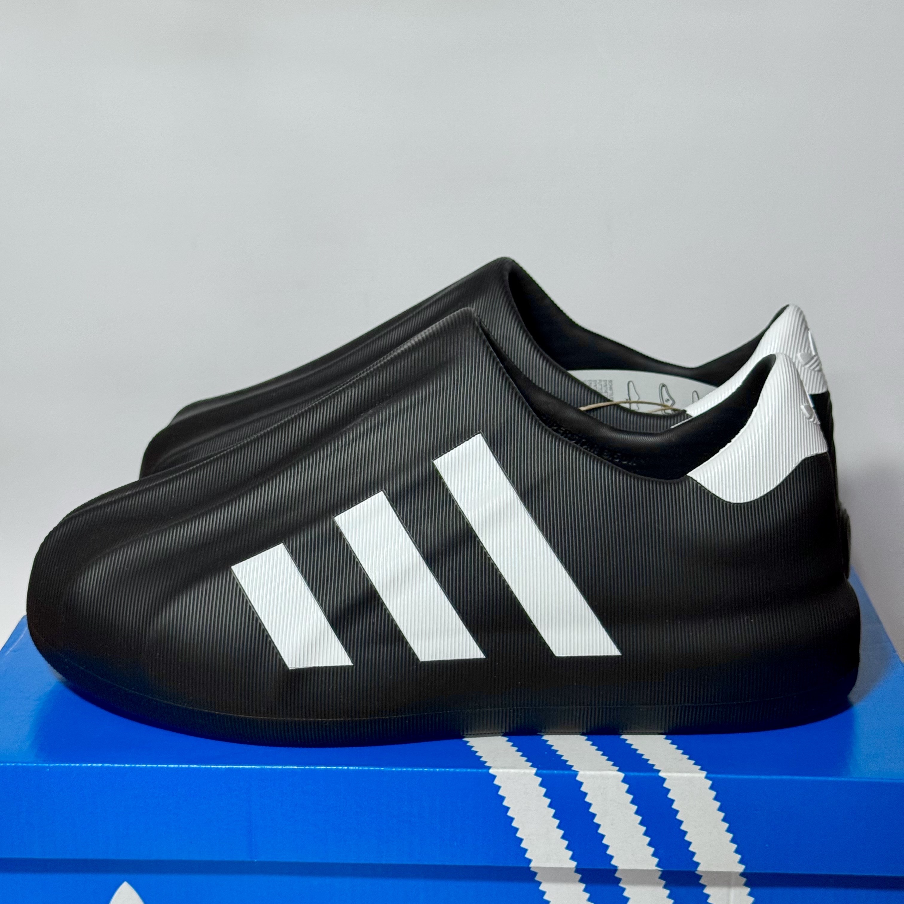 Adidas Adifom Superstar Core Black Cloud White 착용 스타일 - 3