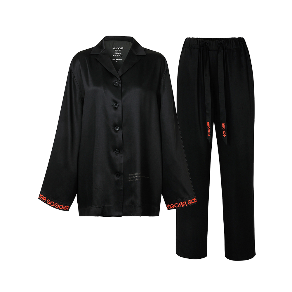 고고르르 체스트 로고 파자마 롱 세트 블랙
