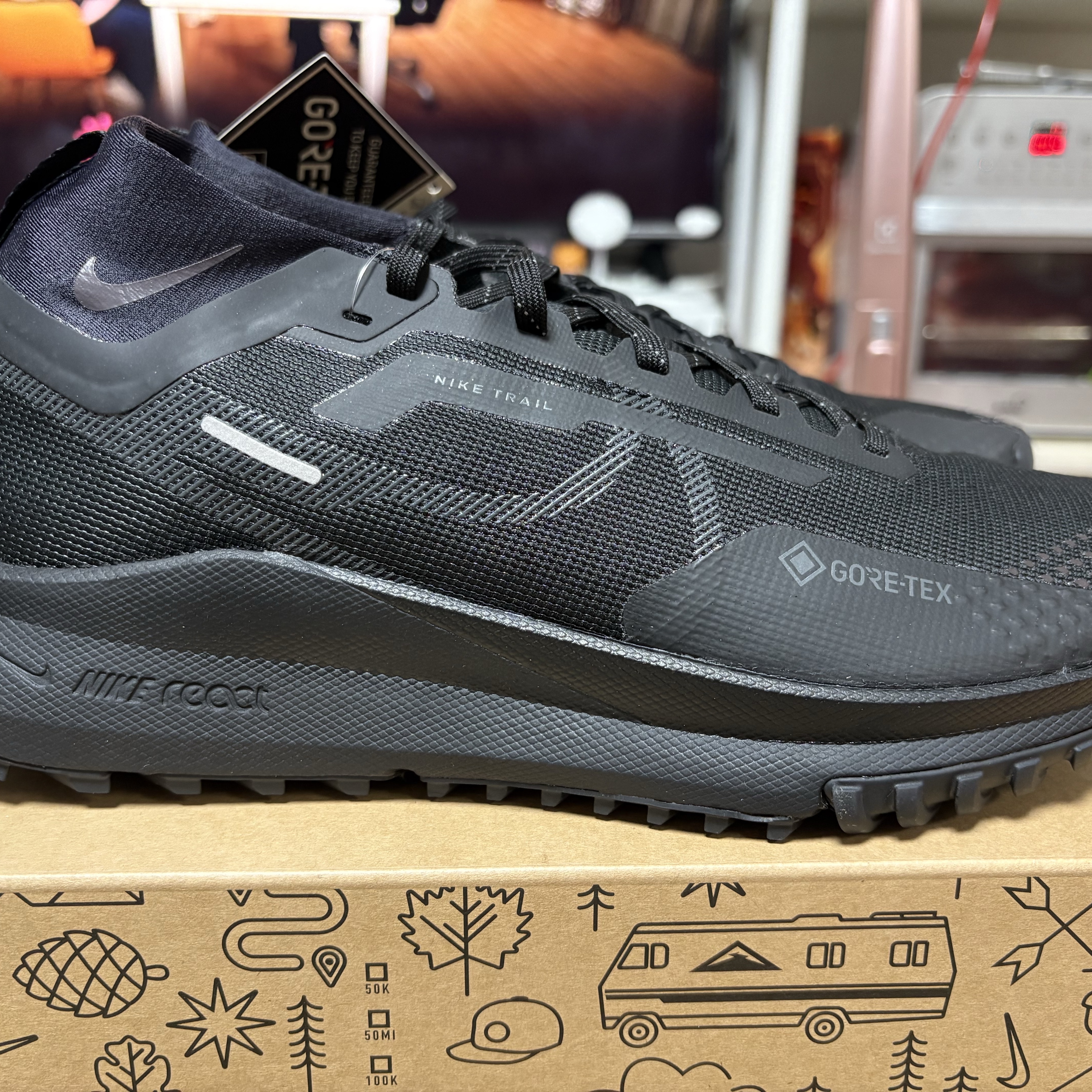 Nike React Pegasus Trail 4 Gore-Tex Black Velvet Brown 착용 스타일 - 2