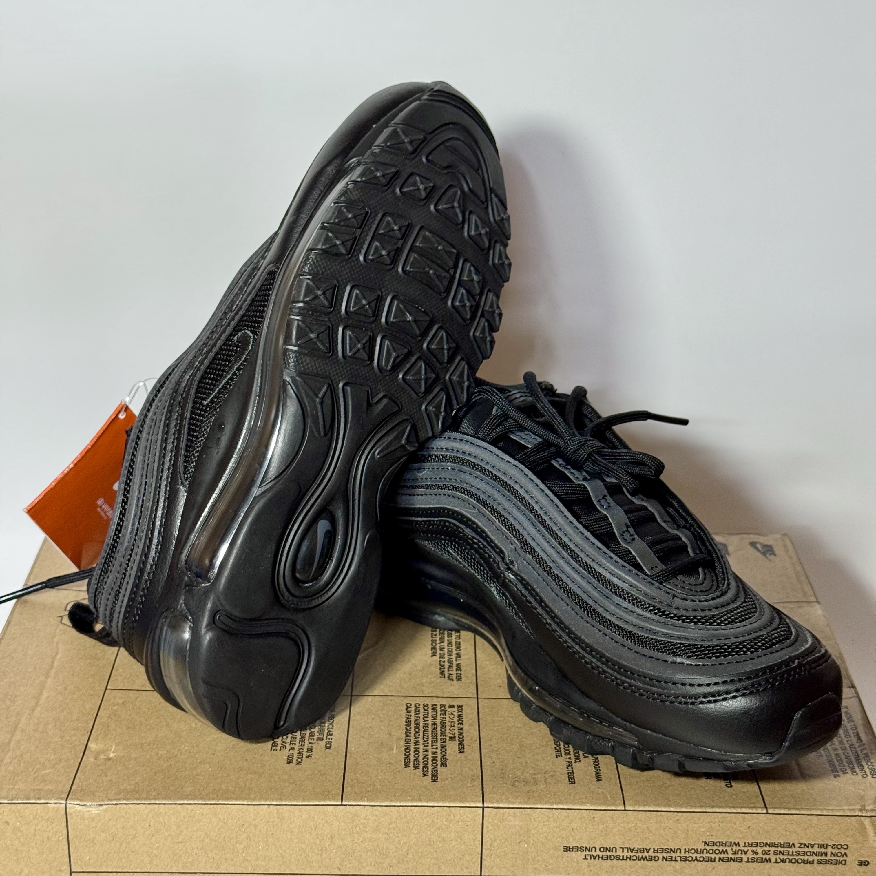 (W) Nike Air Max 97 Next Nature Black 착용 스타일 - 2