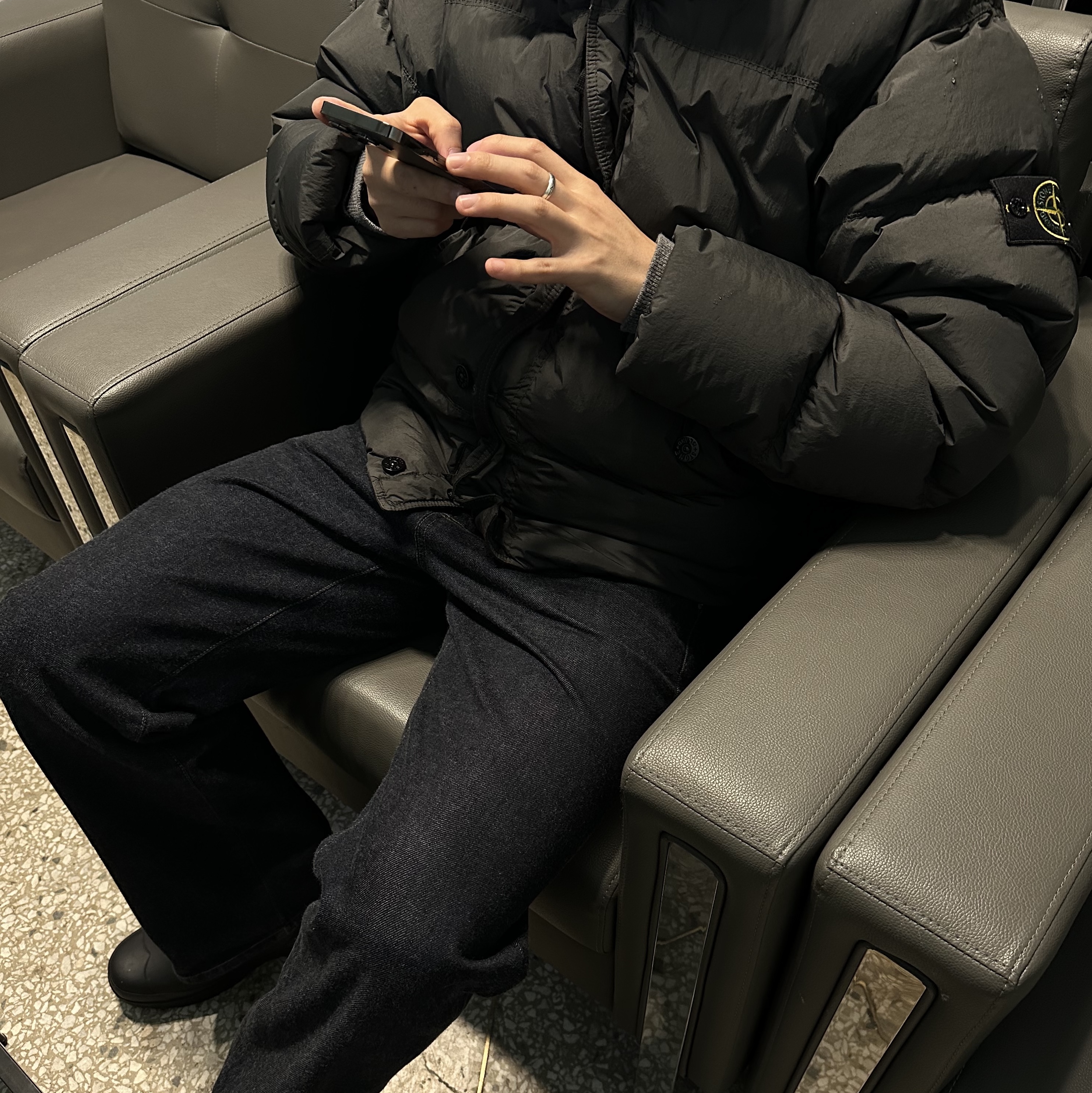 Stone Island 40123 Garment Dyed Crinkle Reps R-NY Down Jacket Lead - 24FW, Hunter Play Short Wellington Boots Black 착용 스타일 - 1