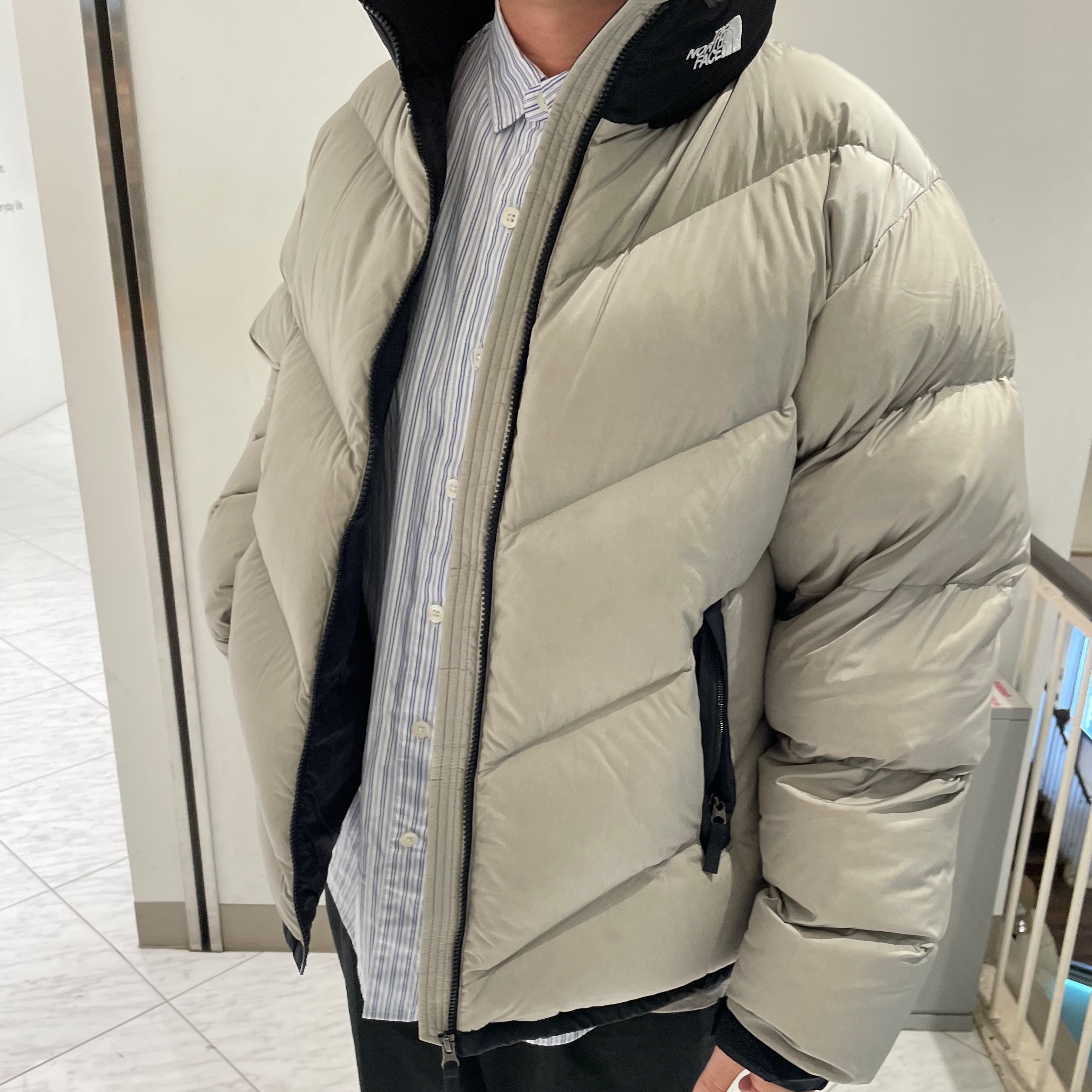 The North Face Ascent Jacket Clay Grey 착용 스타일