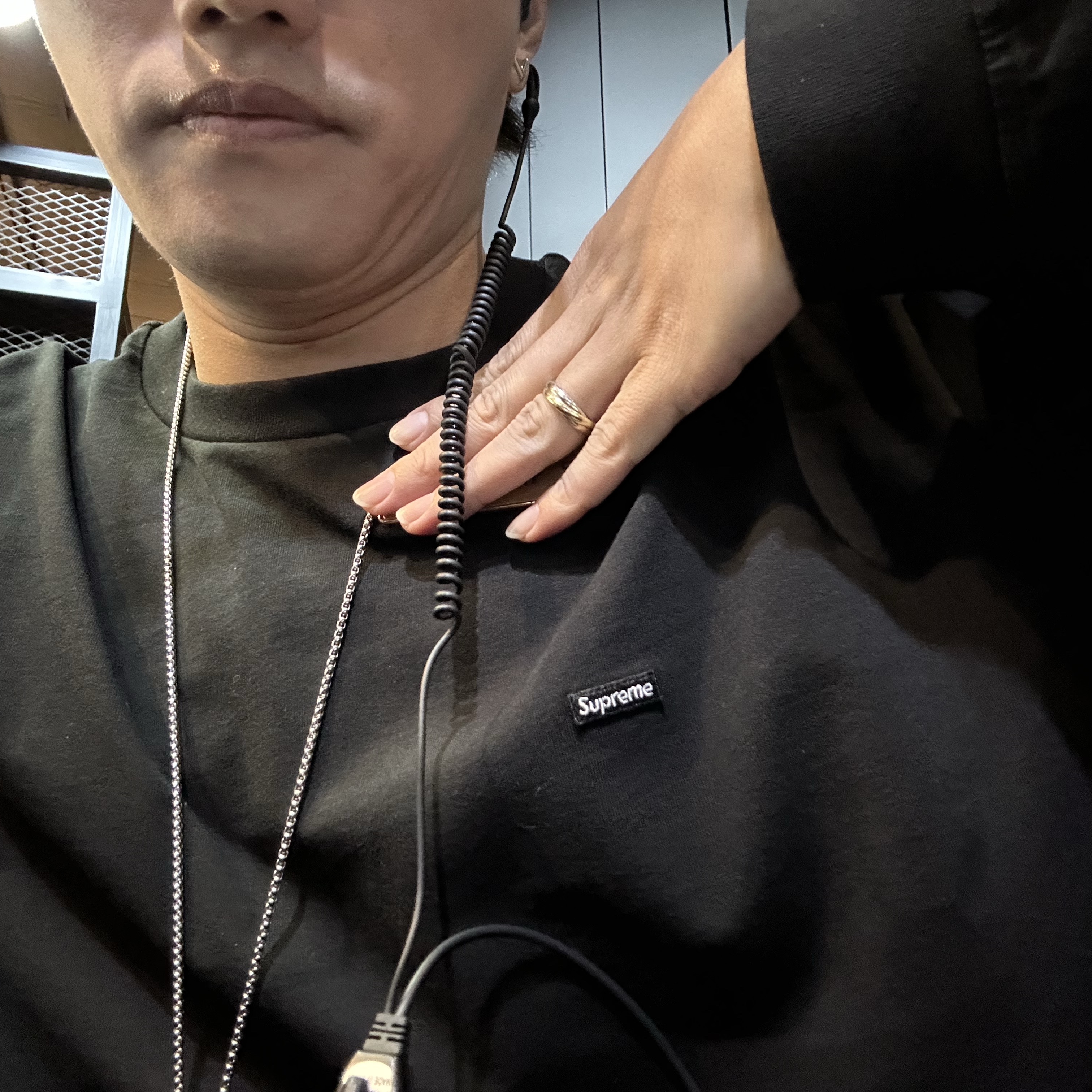 Supreme Small Box L/S T-Shirt Black - 24FW 착용 스타일