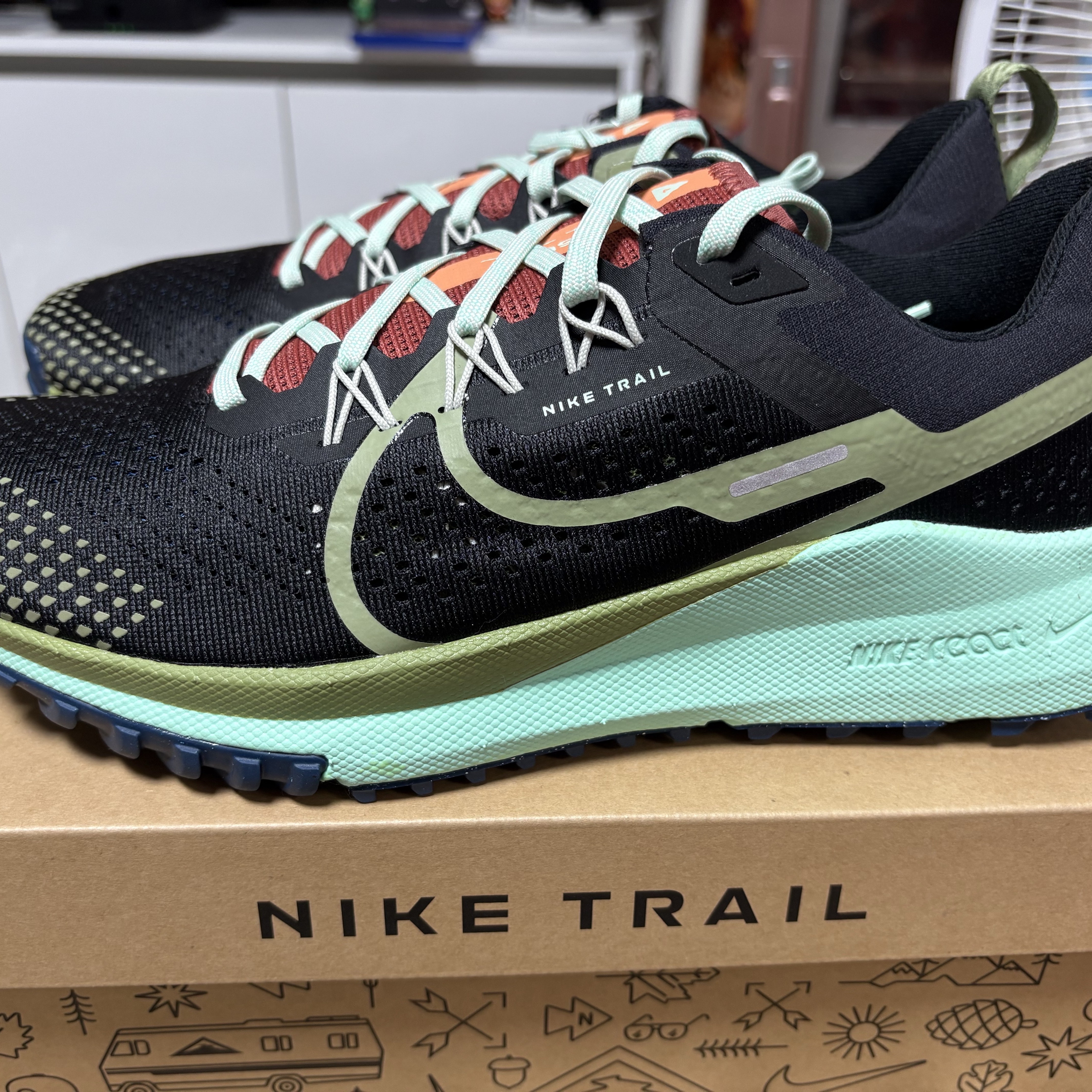 Nike React Pegasus Trail 4 Black Alligator 착용 스타일 - 1