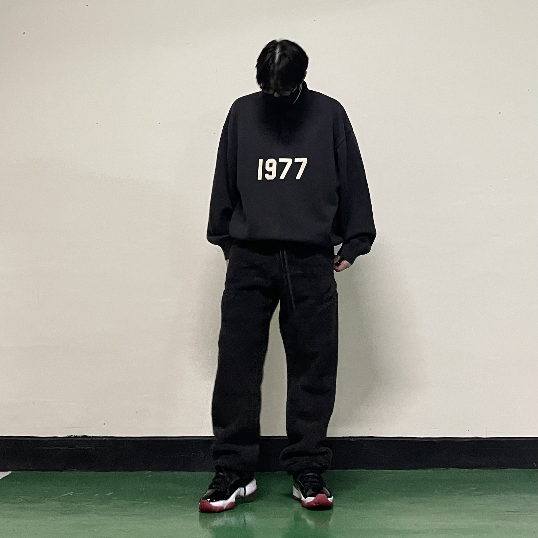 Essentials Polar Fleece Pants Iron - 22SS, Essentials 1977 Knit Long Sleeve Polo Iron - 22SS 착용 스타일 - 1