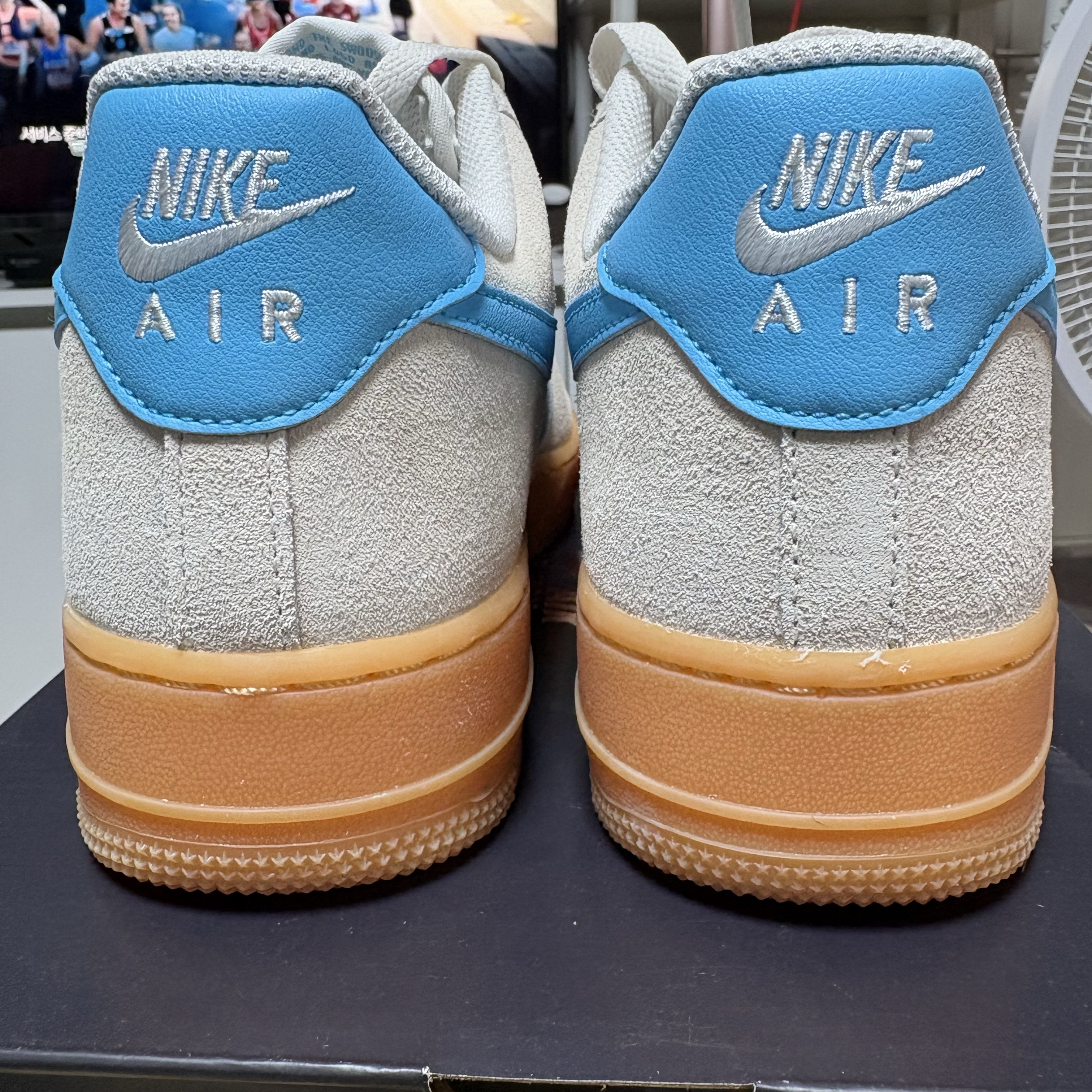Nike Air Force 1 '07 LV8 Phantom Baltic Blue 착용 스타일 - 5