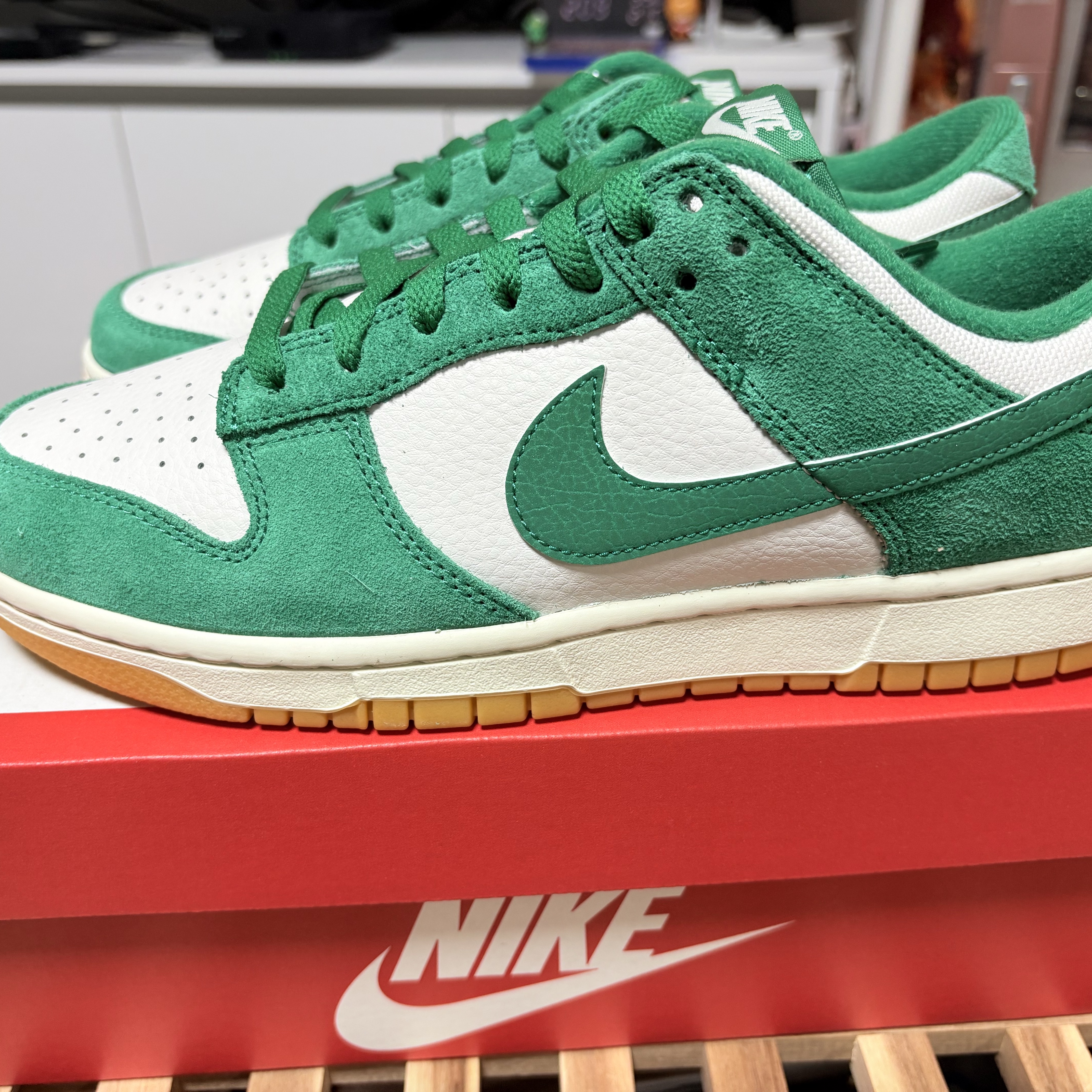 Nike Dunk Low SE Phantom Malachite 착용 스타일 - 1