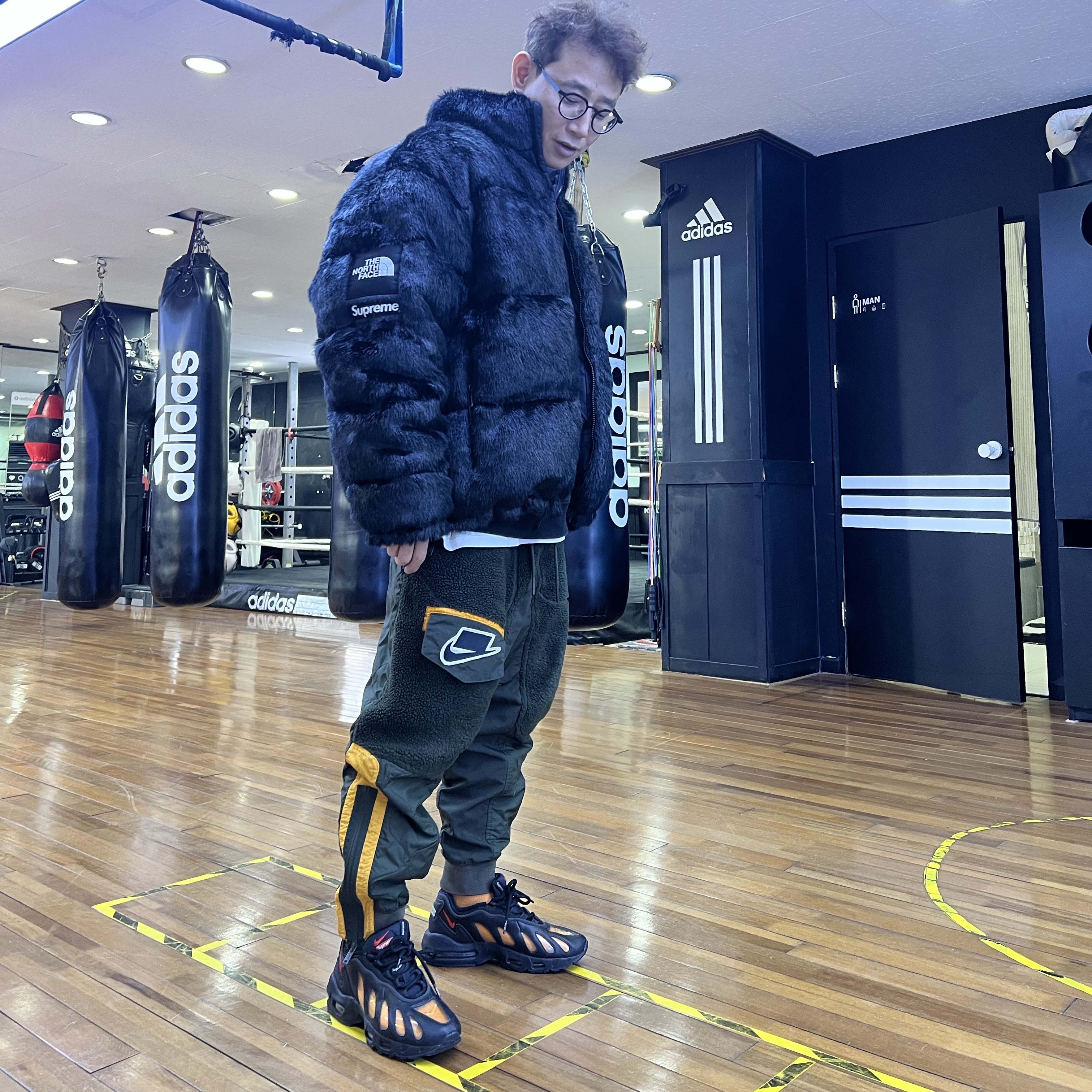 Supreme x The North Face Faux Fur Nuptse Jacket Black - 20FW, Nike x Supreme Air Max 96 Black 착용 스타일