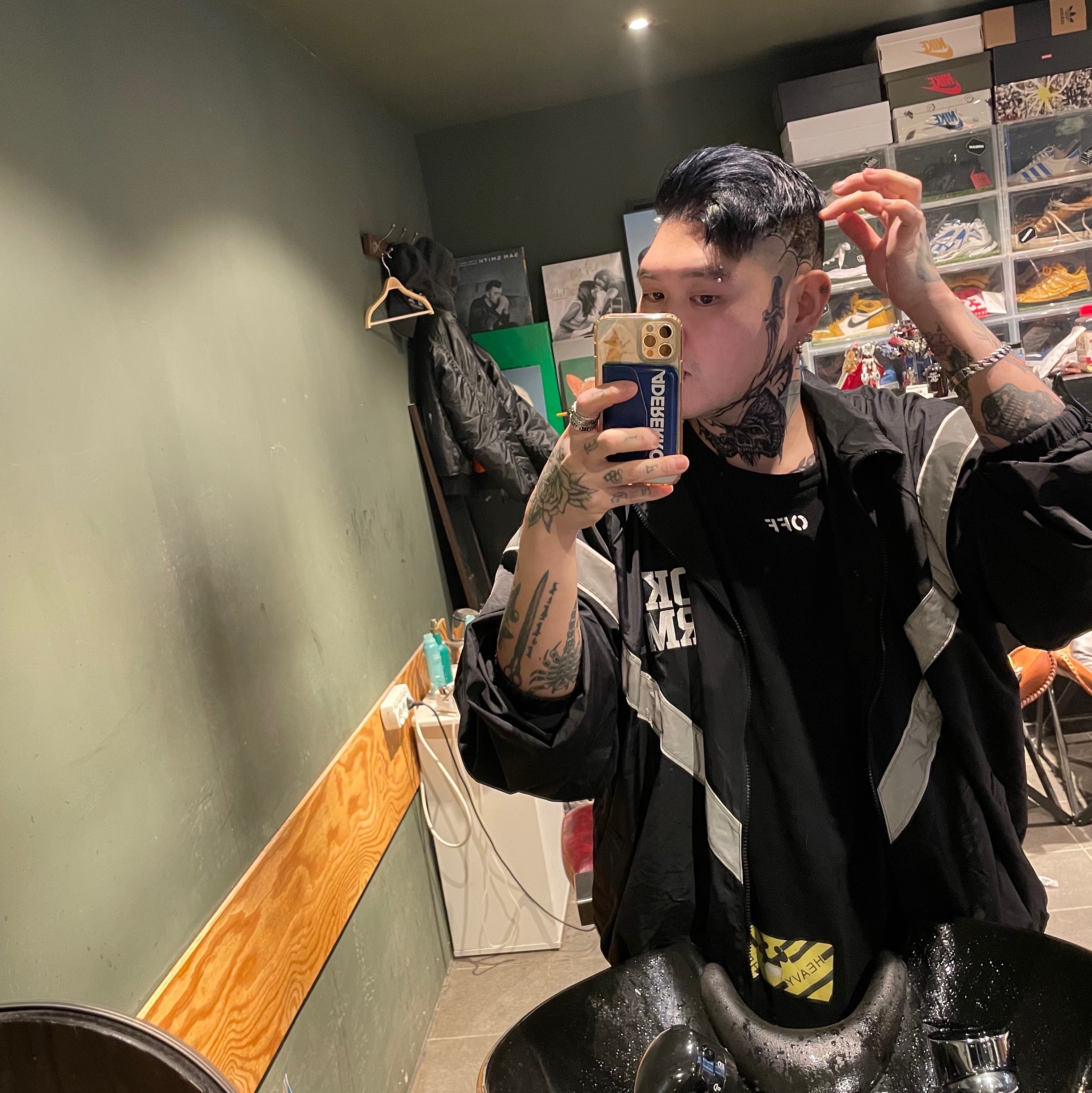 Darkr8m Studio IPFU Jacket Black 착용 스타일