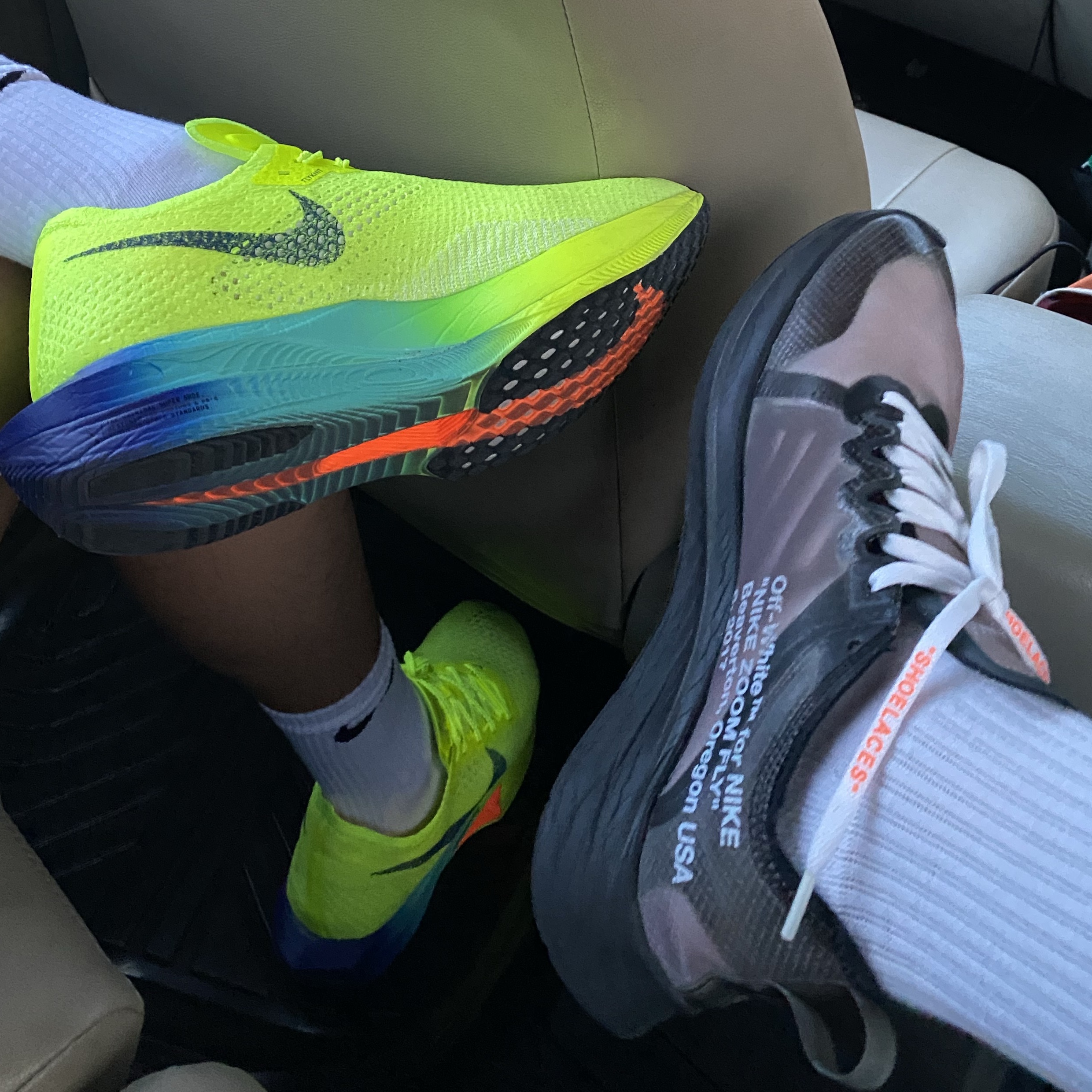 Nike x Off-White Zoom Fly SP Black, Nike ZoomX Vaporfly Next% 3 Volt Scream Green 착용 스타일 - 4