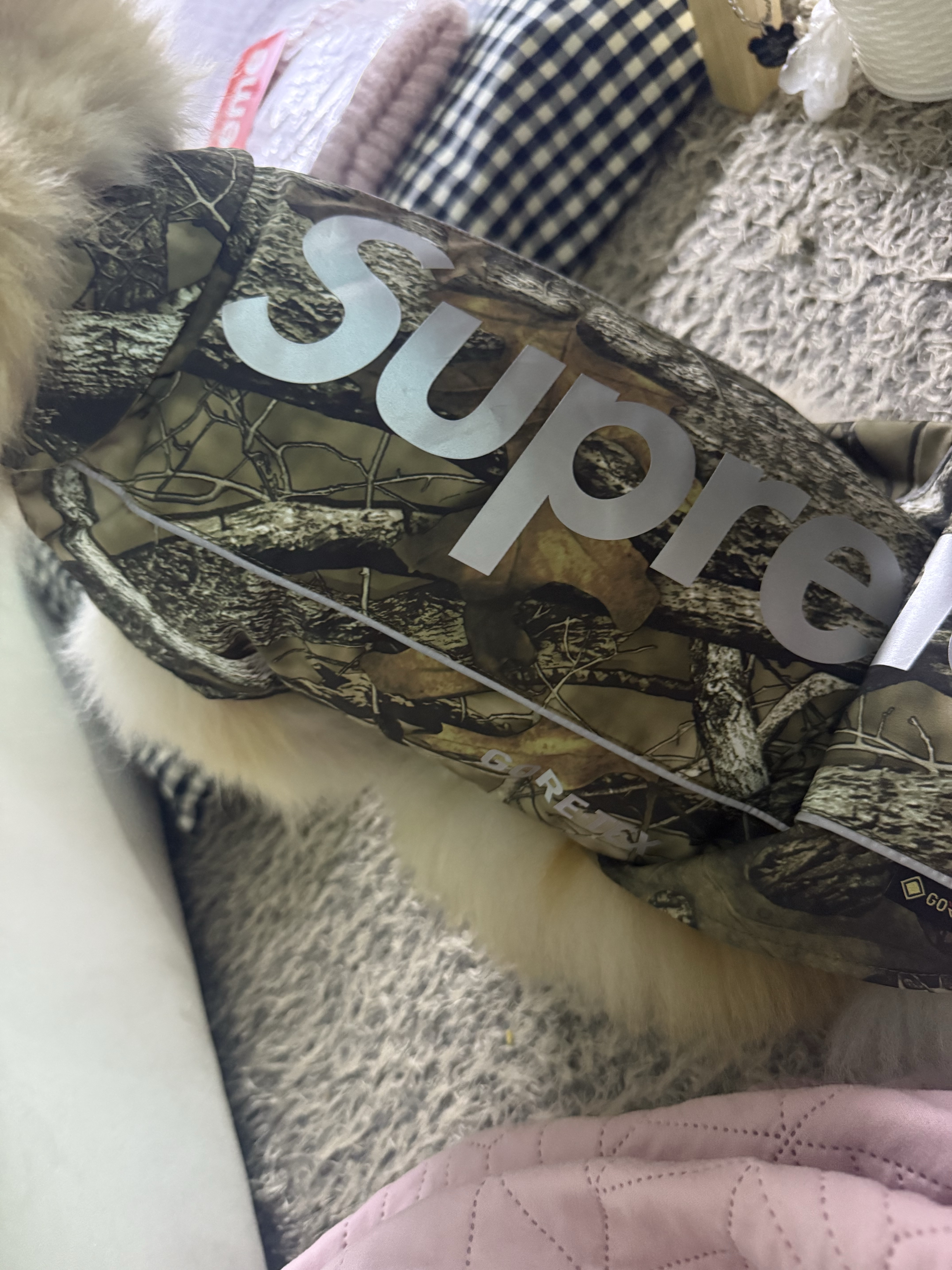 Supreme Gore-Tex Dog Jacket TrueTimber HTC Fall Camo - 24FW 착용 스타일 - 3