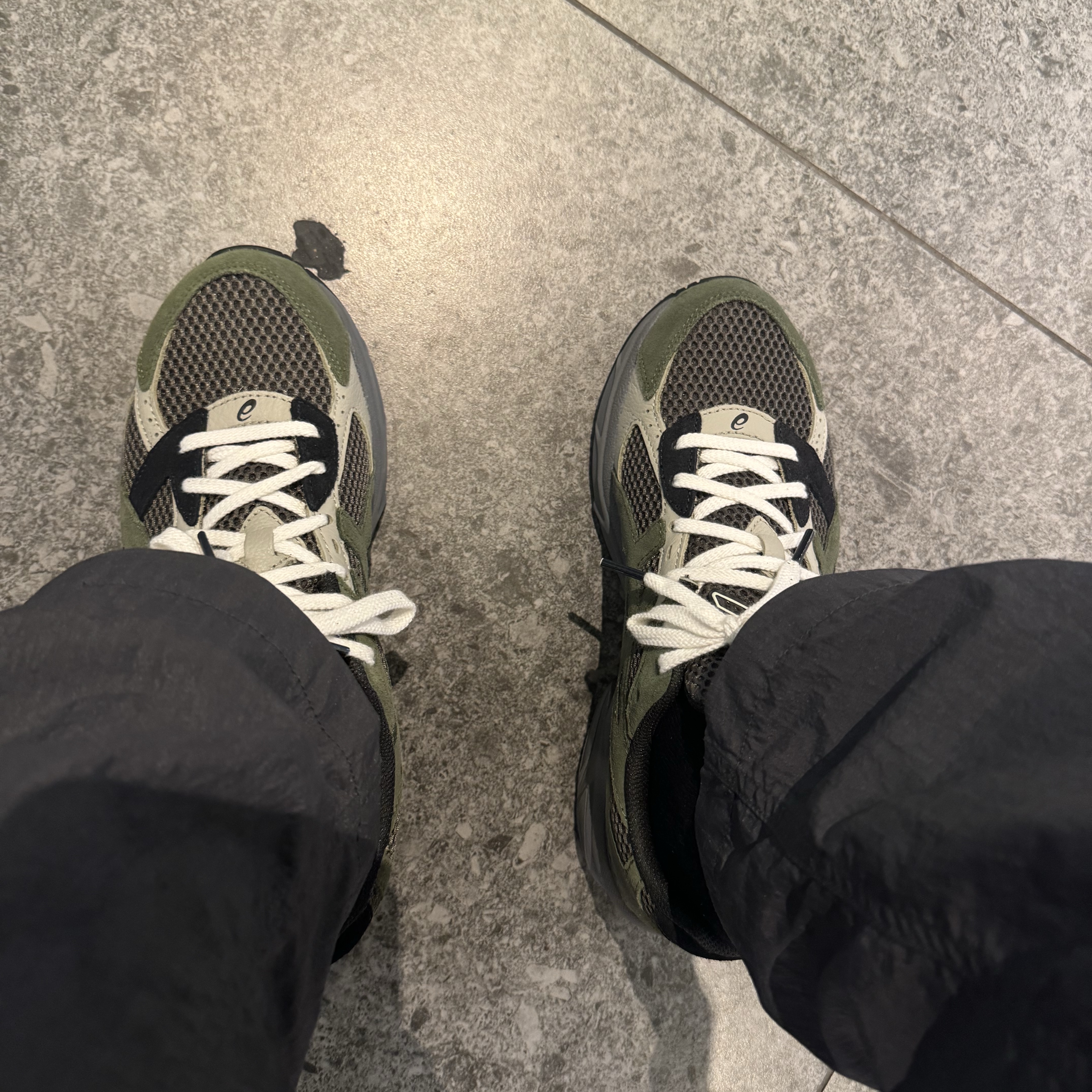 Asics Gel-1130 SMU Olive Canvas Smog Green 착용 스타일 - 5