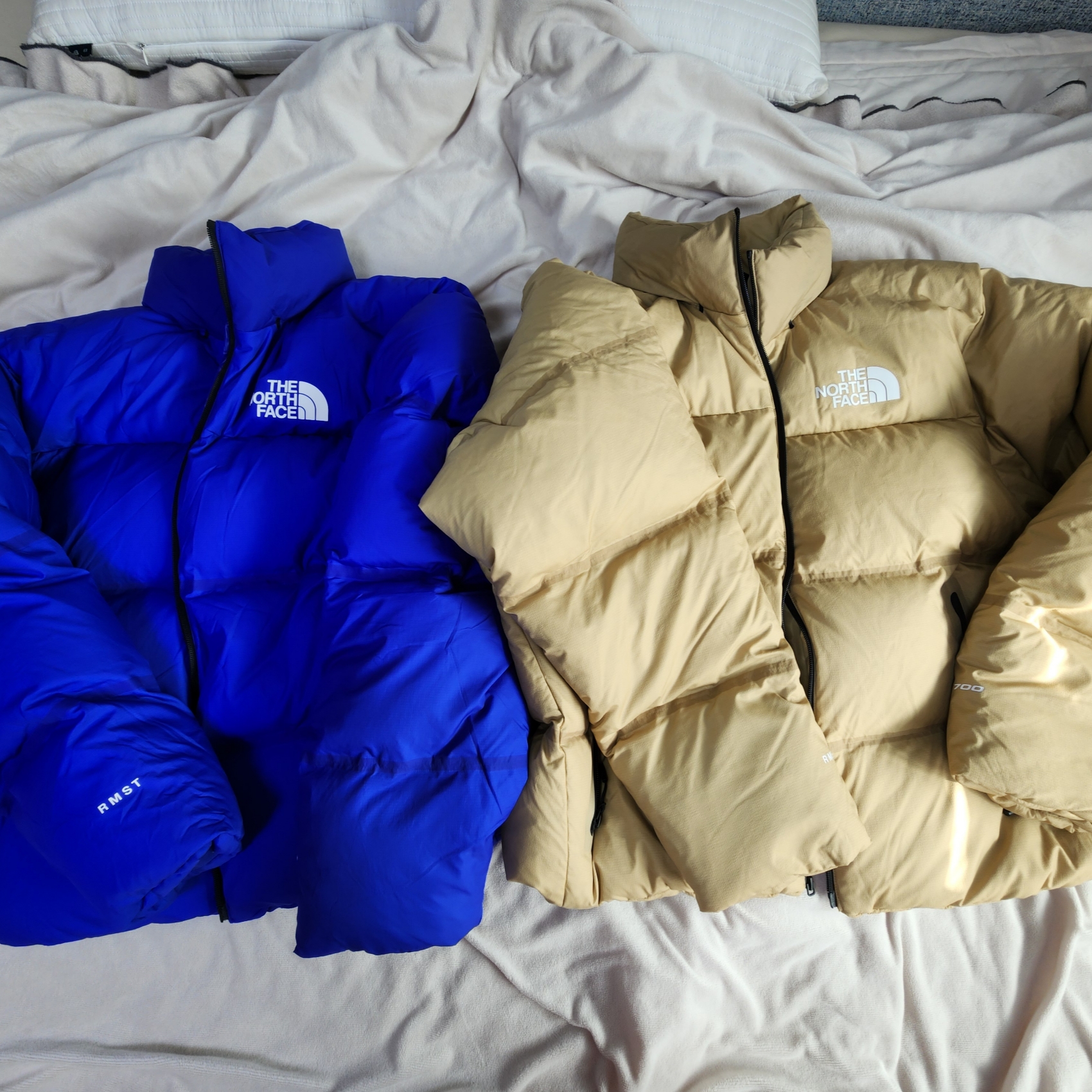 The North Face RMST Nuptse Jacket Khaki Stone, The North Face RMST Nuptse Jacket Lapis Blue 착용 스타일 - 2