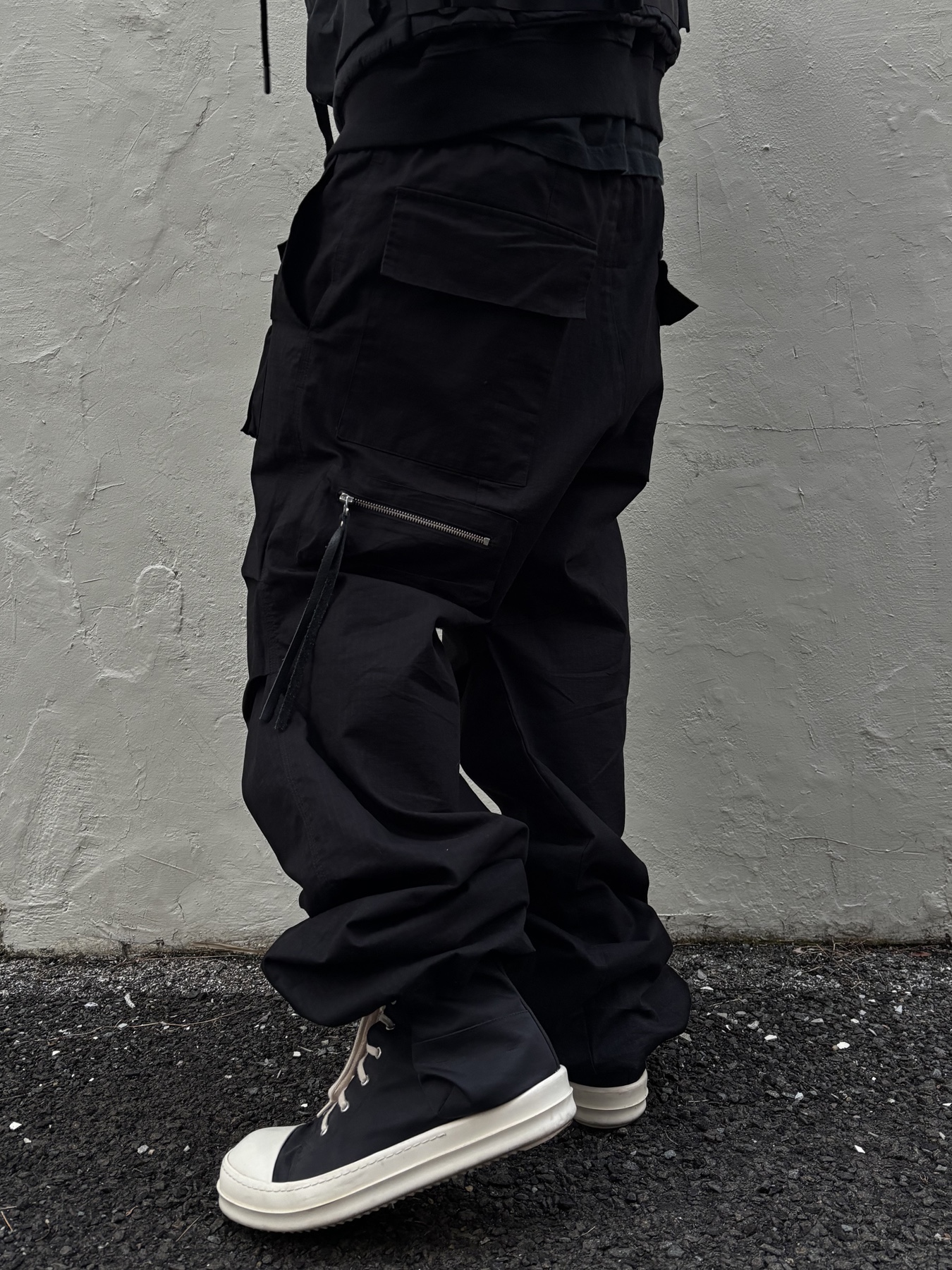 Wapworks Wide Safety Cargo Pants Black, Rick Owens Drkshdw Calf Leather Penta Sneakers Black Milk White 착용 스타일 - 2