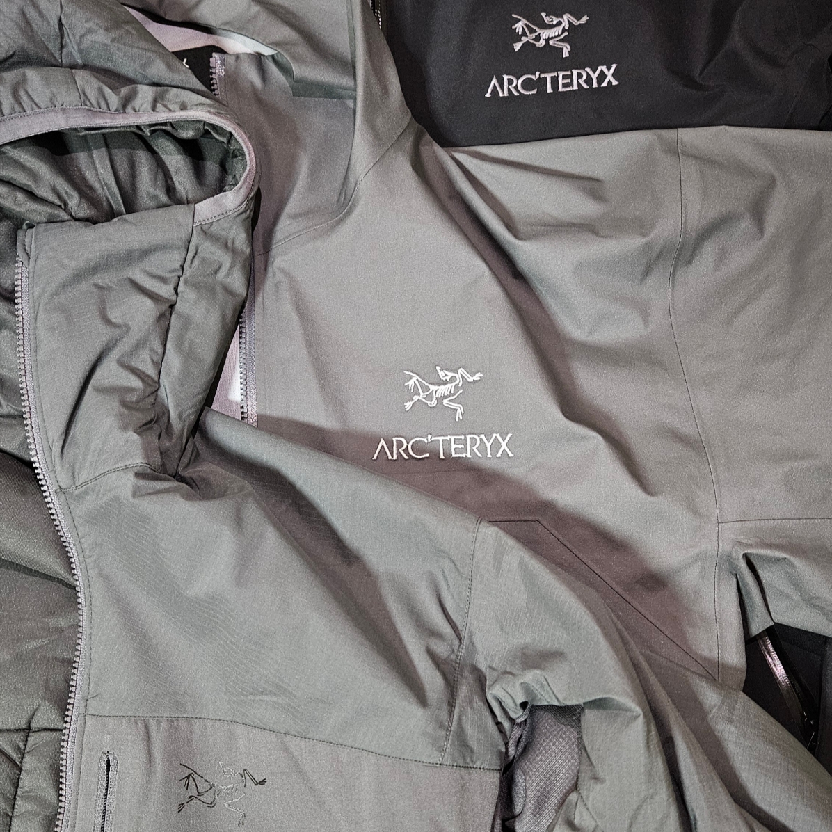 Arc'teryx Beta Jacket Cloud, Arc'teryx Beta LT Jacket Black 착용 스타일