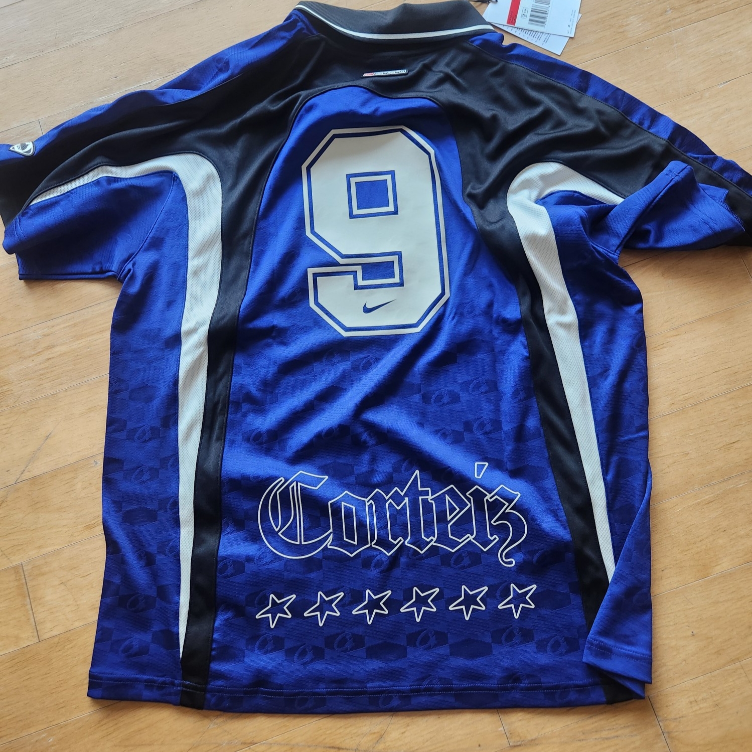 Corteiz x Nike NRG Jersey Deep Royal 착용 스타일 - 1