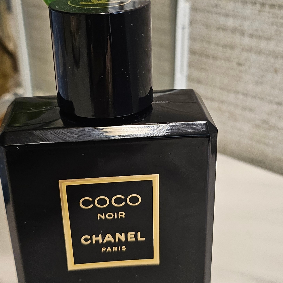 Chanel Coco Noir Moisturizing Body Lotion 200ml 착용 스타일