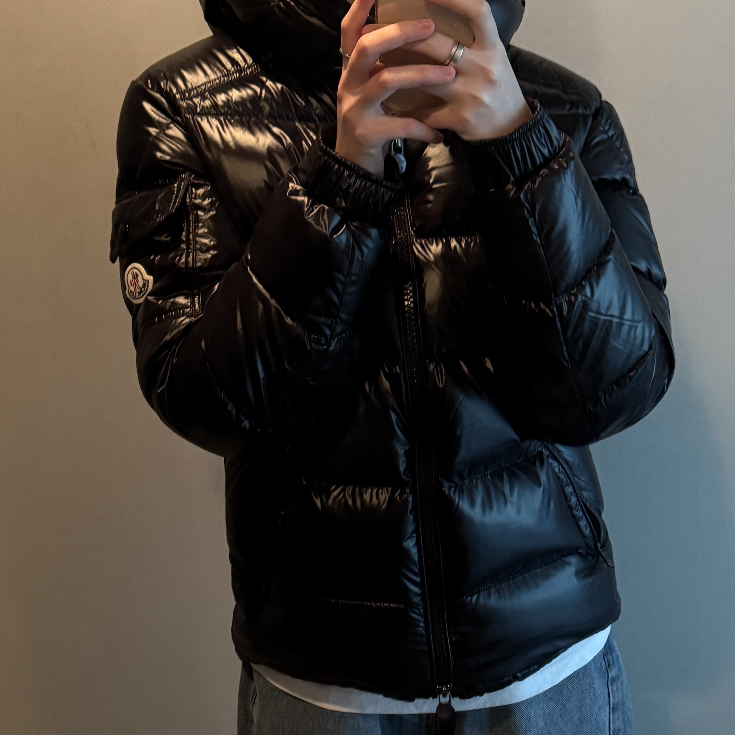 Moncler Maya Short Down Jacket Black - 23FW 착용 스타일