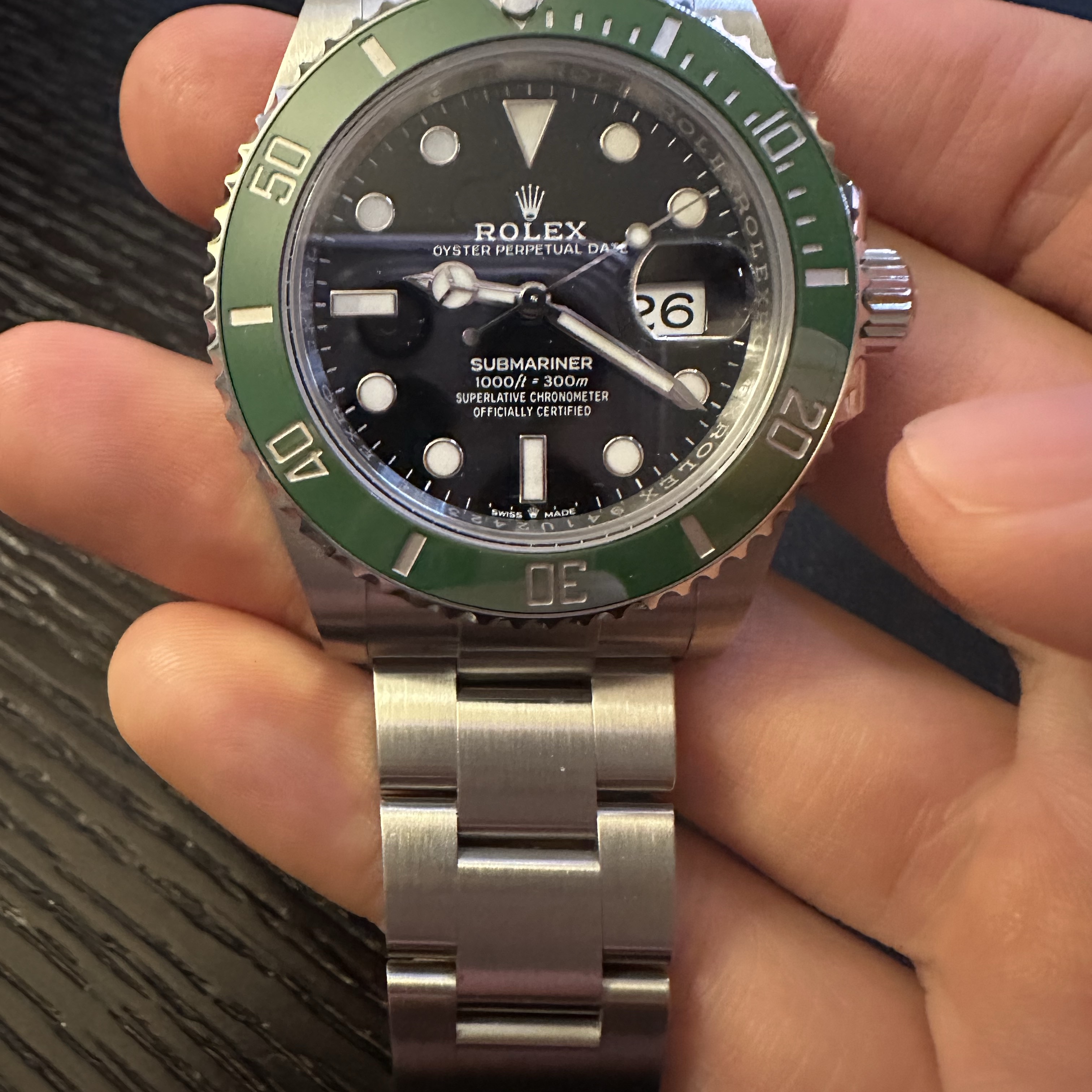 Rolex Submariner Date 41mm 126610LV Black Oyster 착용 스타일