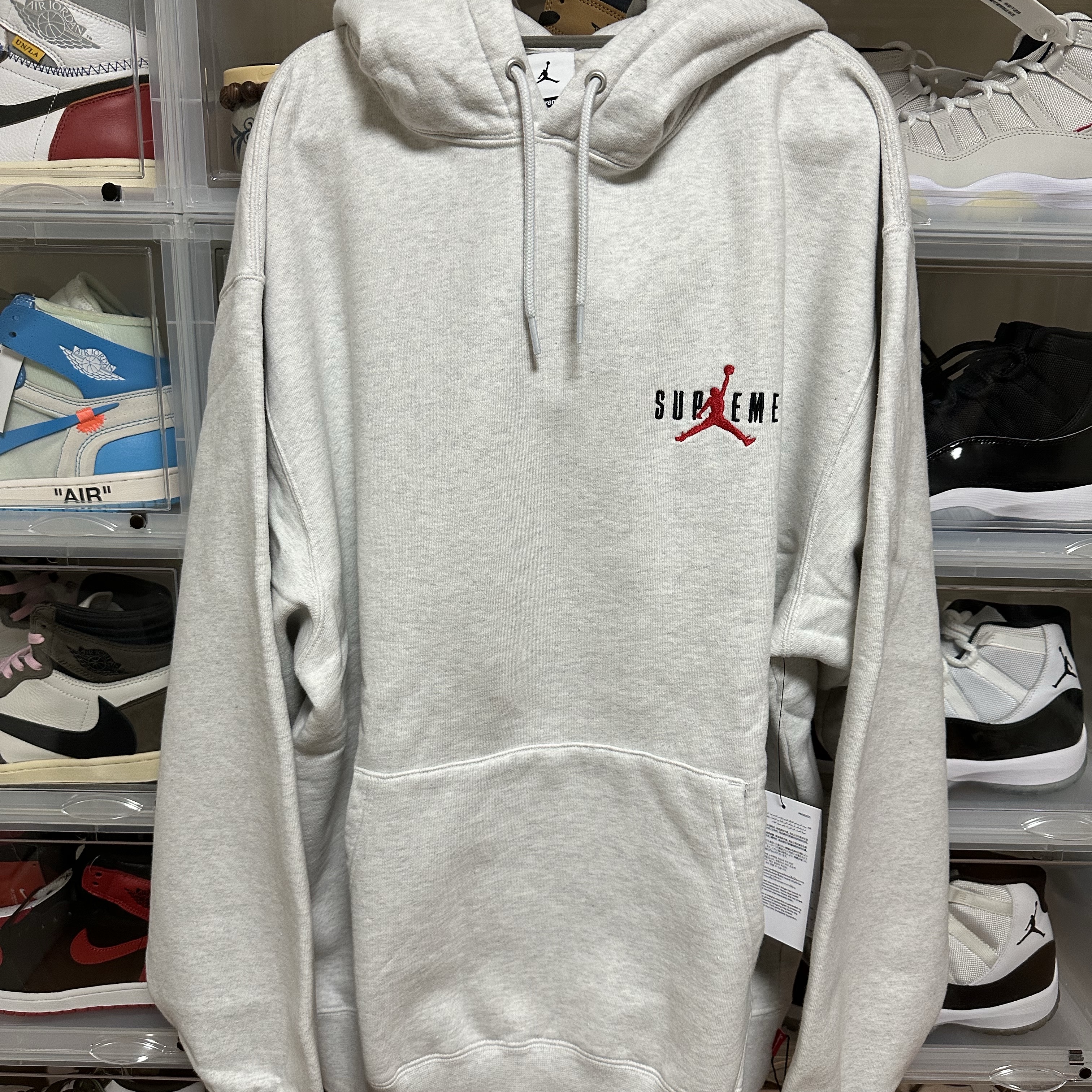Supreme x Jordan Hooded Sweatshirt Ash Grey - 24FW 착용 스타일 - 1