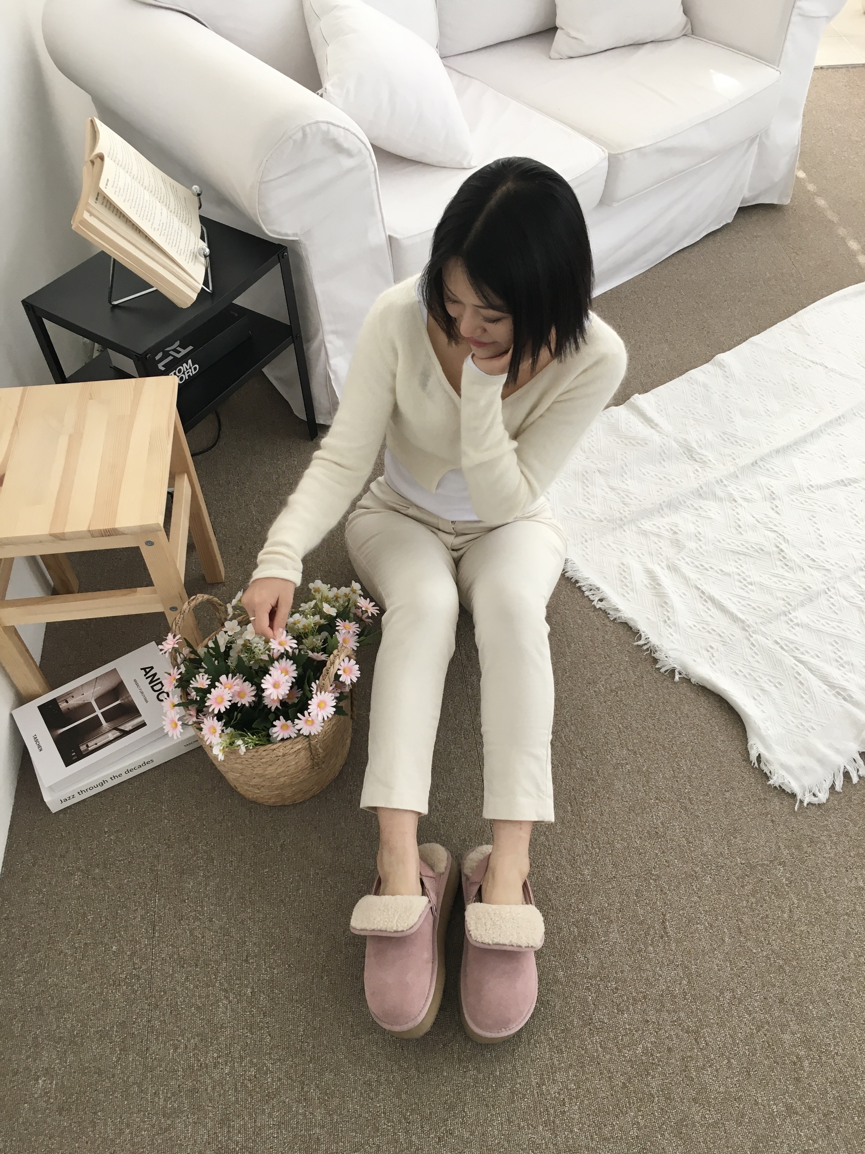 (W) Jacquemus Le Cardigan Alzou Off White 착용 스타일