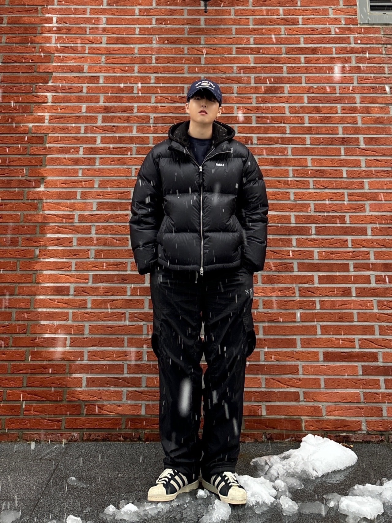 Adidas Superstar 82 Black White 착용 스타일 - 3