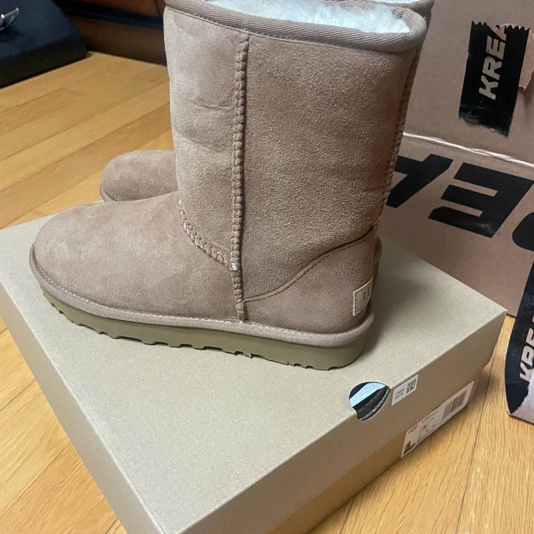 (W) UGG Classic Short II Boots Chestnut 착용 스타일