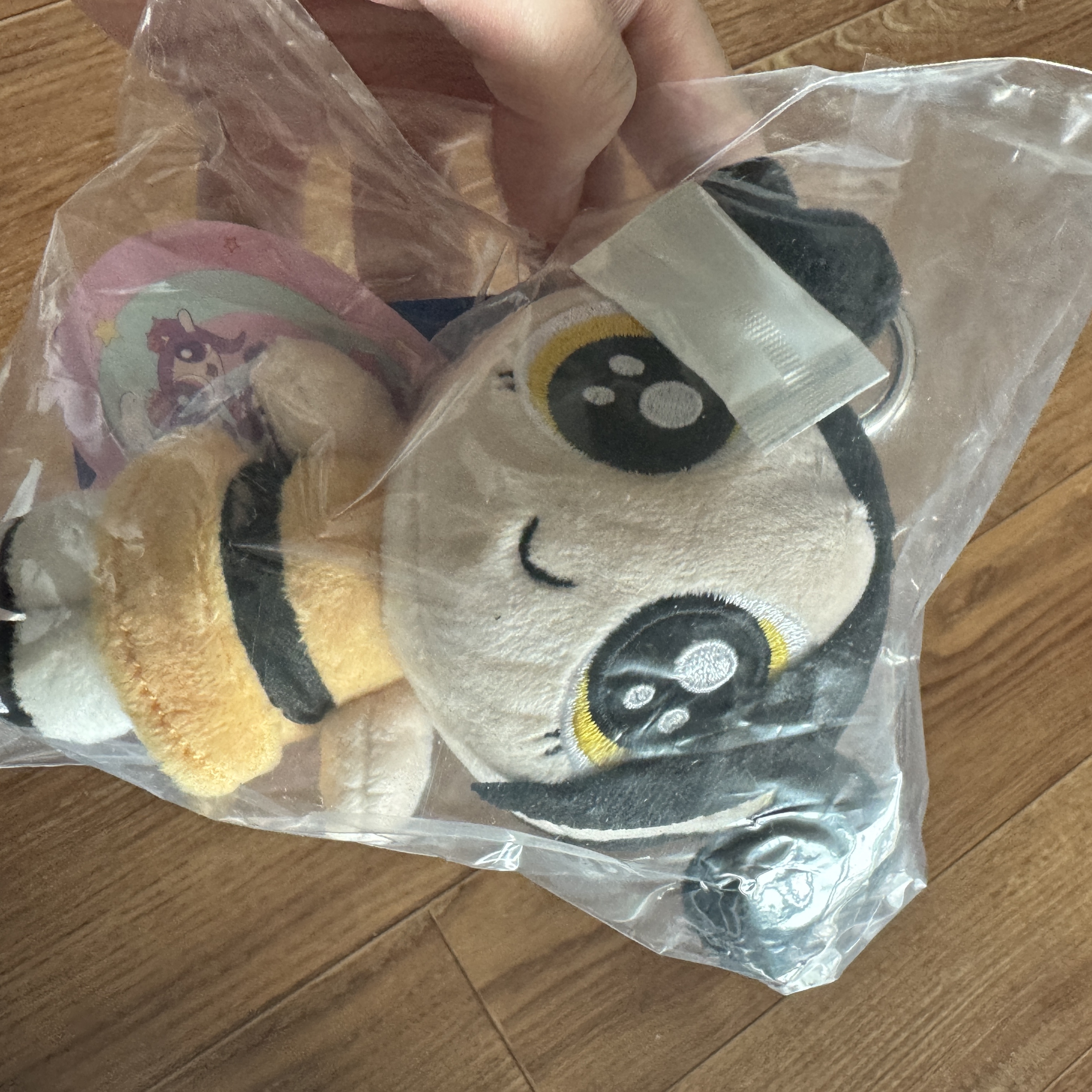 Newjeans x The Powerpuff Girls Bag Charm Danielle 착용 스타일