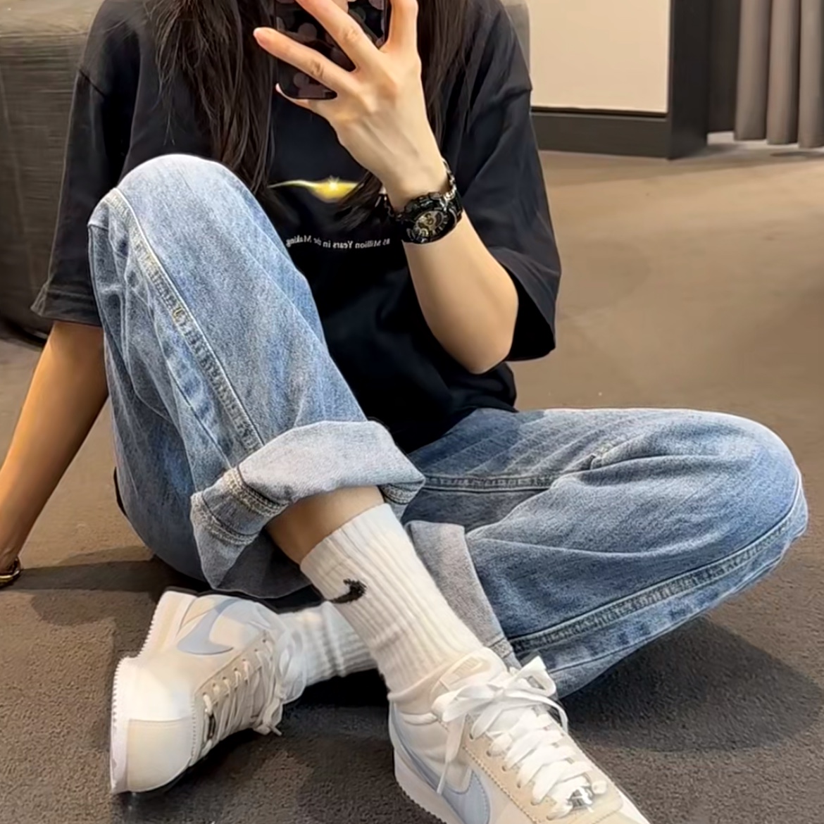 (W) Nike Cortez Light Armory Blue, Nike Everyday Lightweight Training Crew Socks White (3 Pack/Korean Ver.) 착용 스타일 - 1