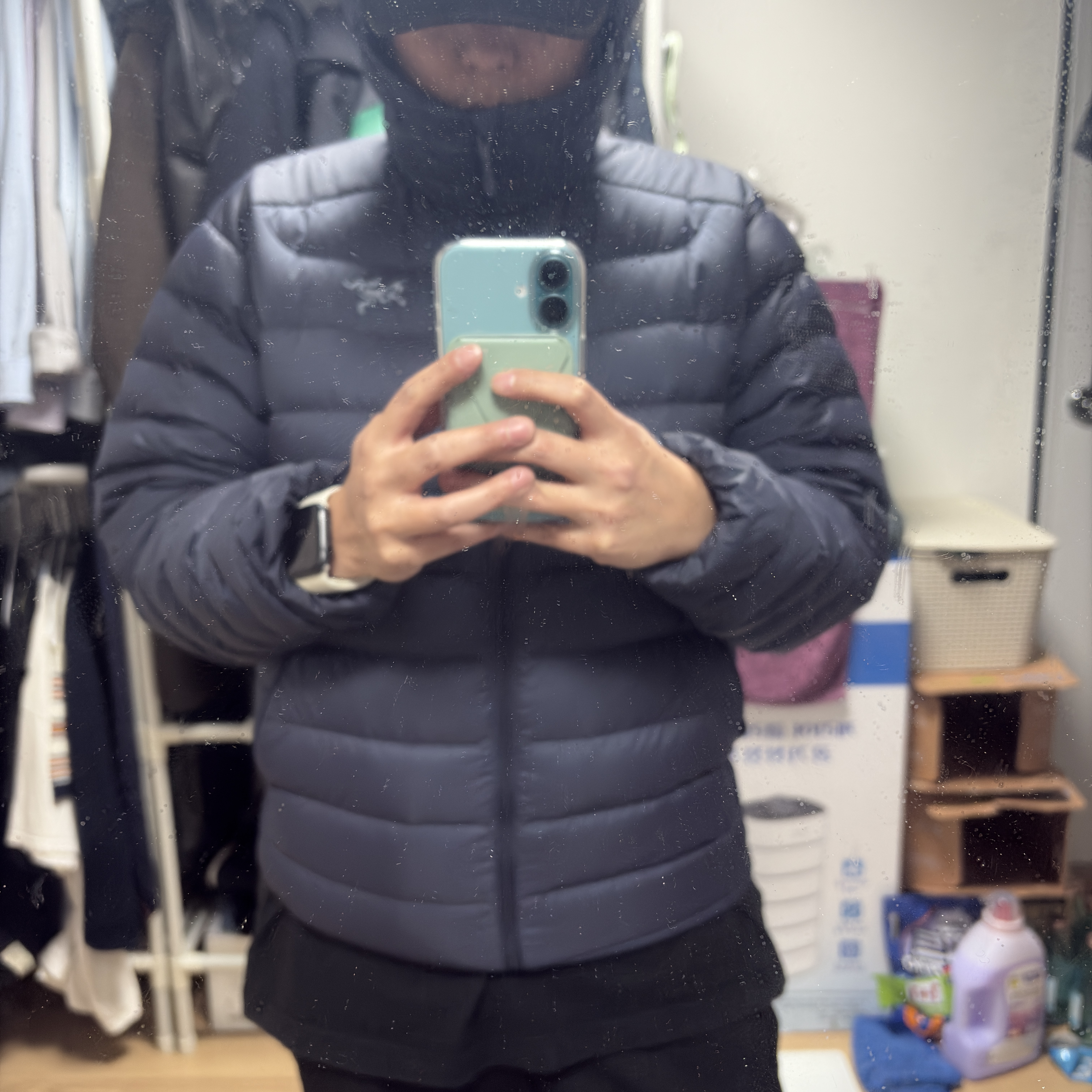 Arc'teryx Cerium Hoody Black Sapphire 착용 스타일