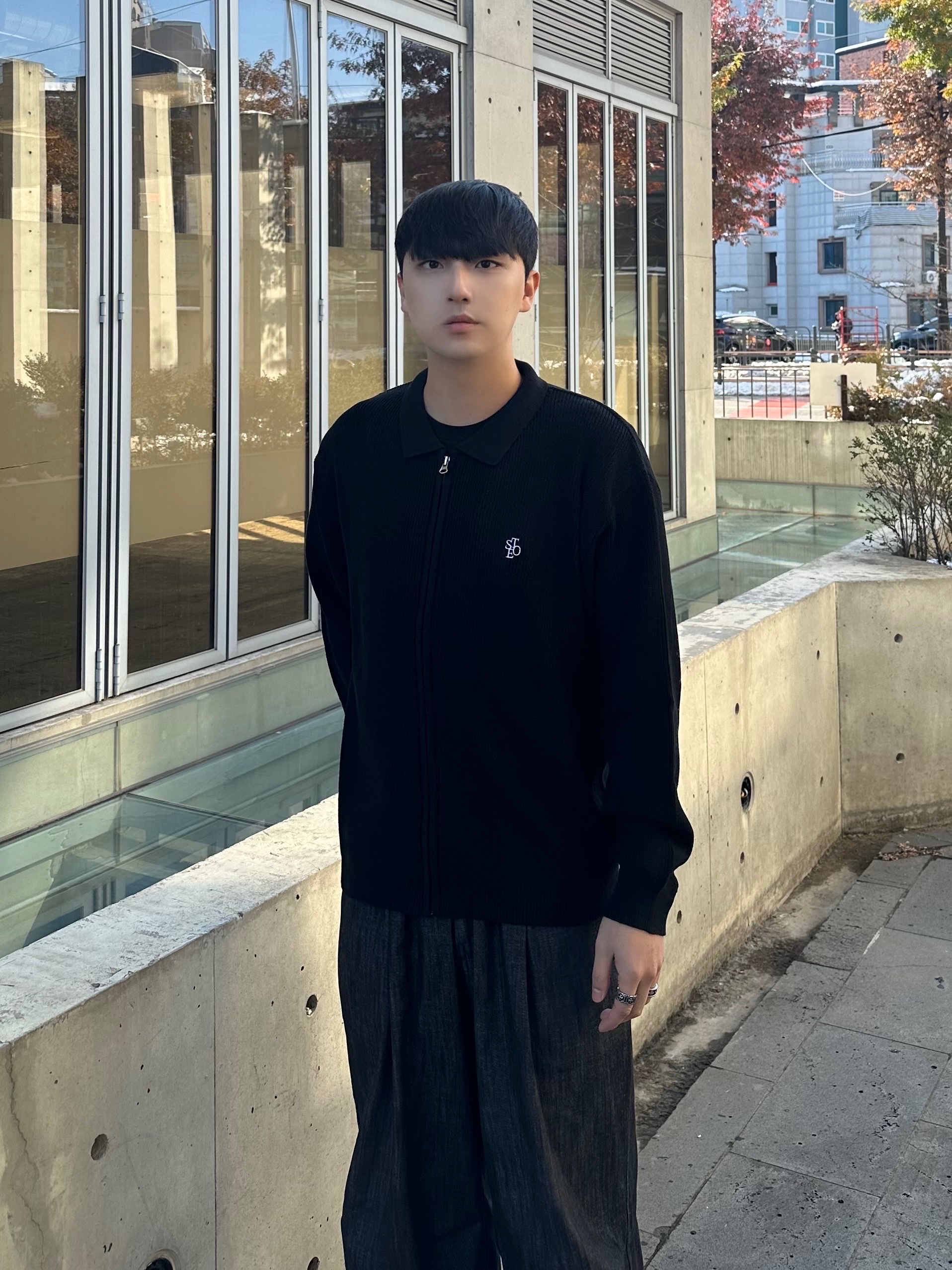 Maison Mihara Yasuhiro Peterson OG Sole Canvas Low Sneakers Black 착용 스타일 - 2